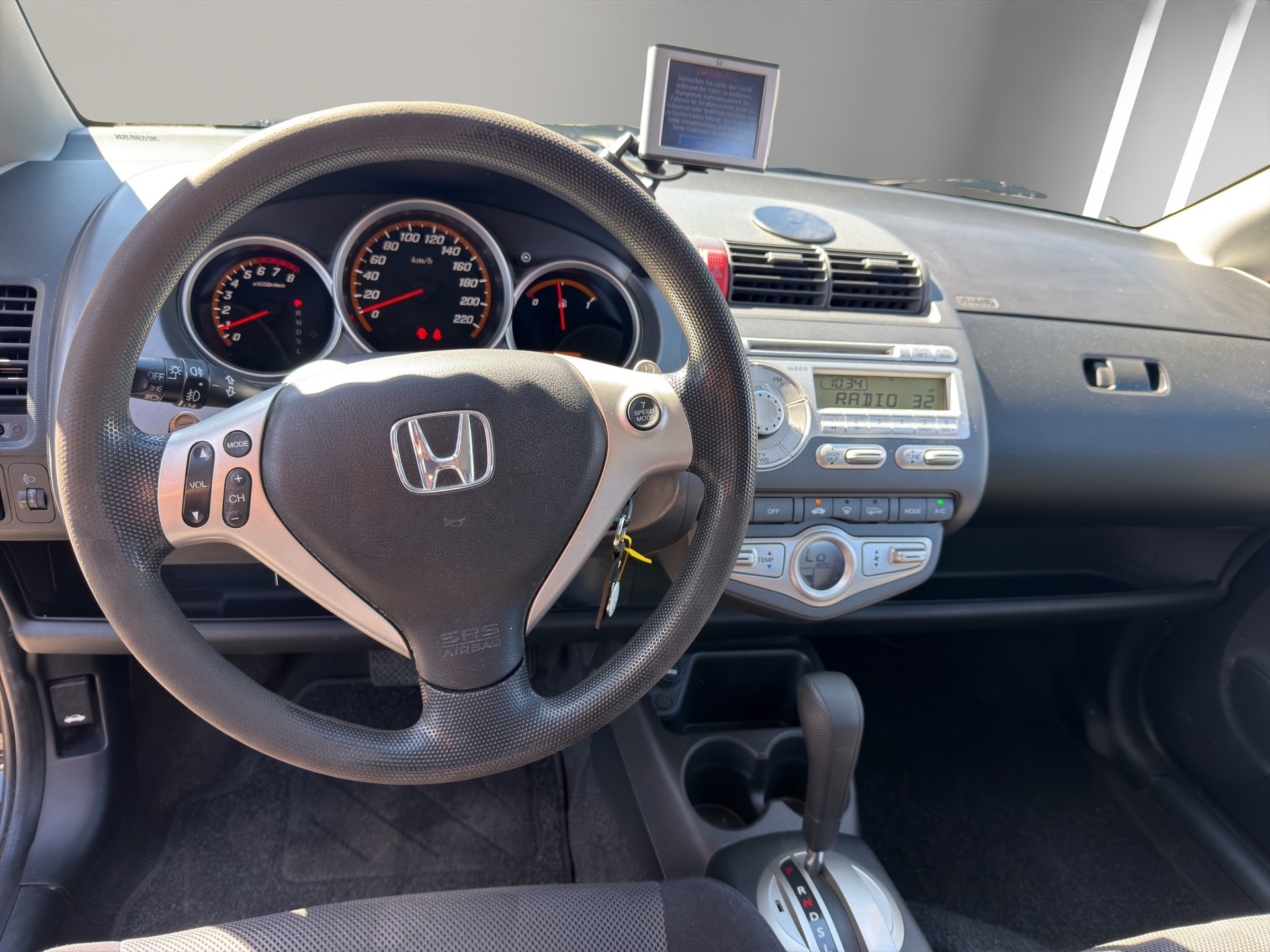 HONDA Jazz 1.4i LS Formula 1 CVT-image-6