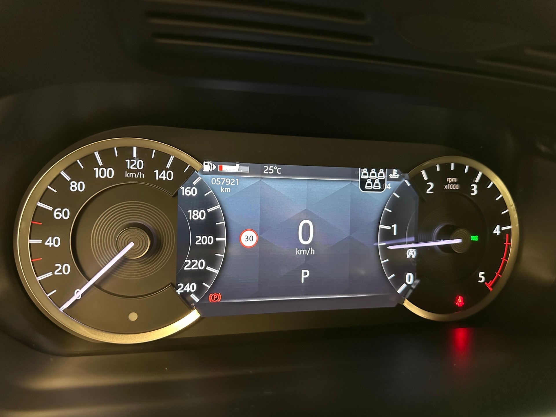 LAND ROVER Discovery Sport 2.0 SD4 200 S-image-10