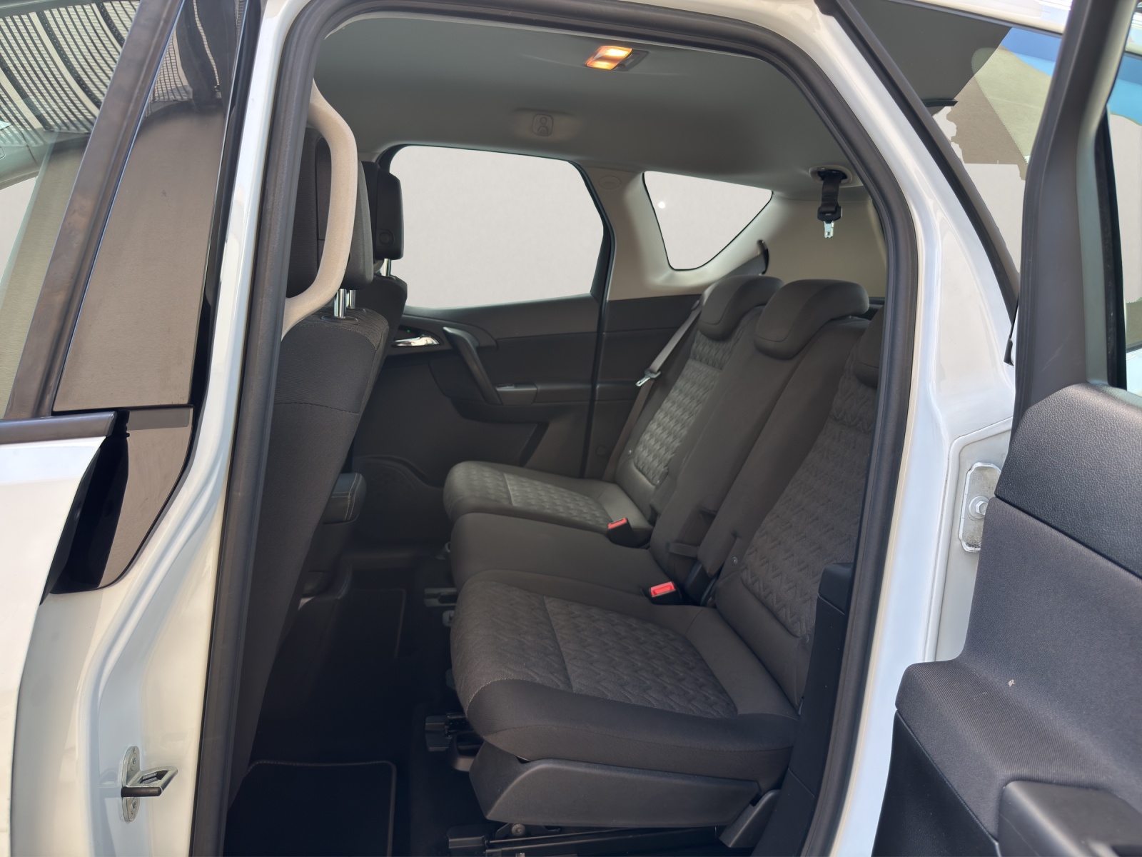 OPEL Meriva 1.4 Turbo Active Edition Automatic-image-12