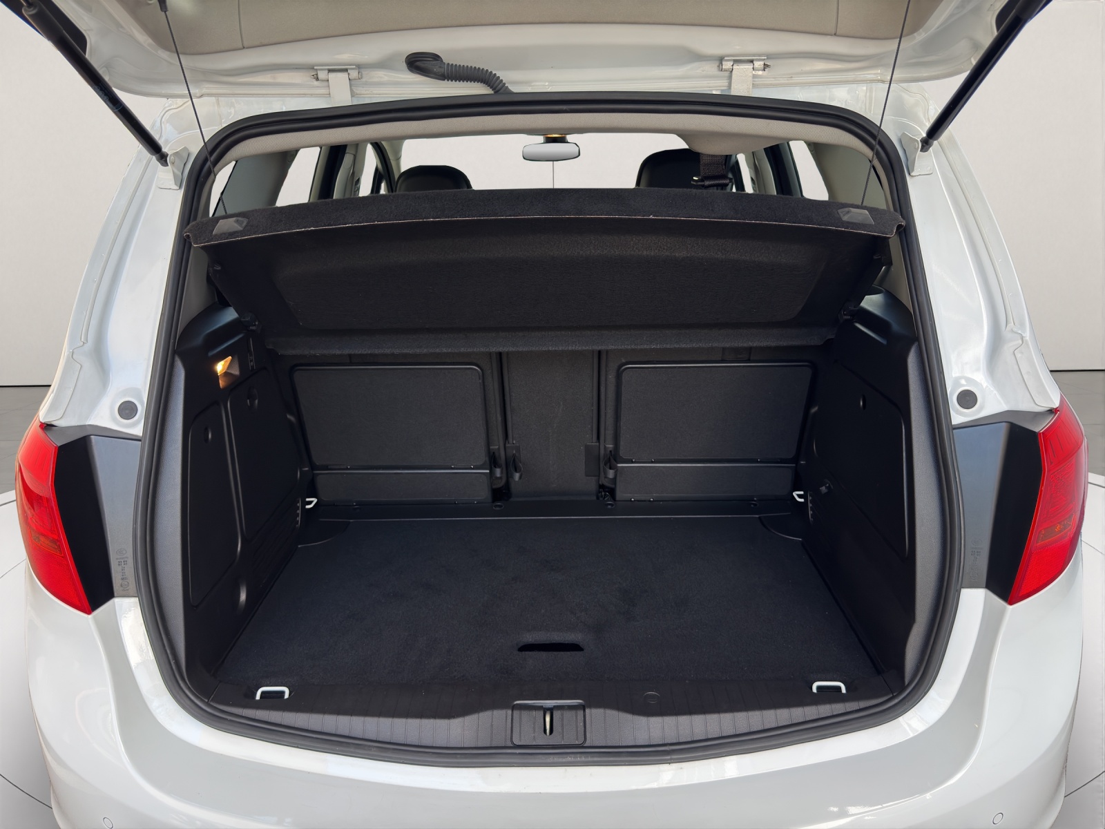 OPEL Meriva 1.4 Turbo Active Edition Automatic-image-14