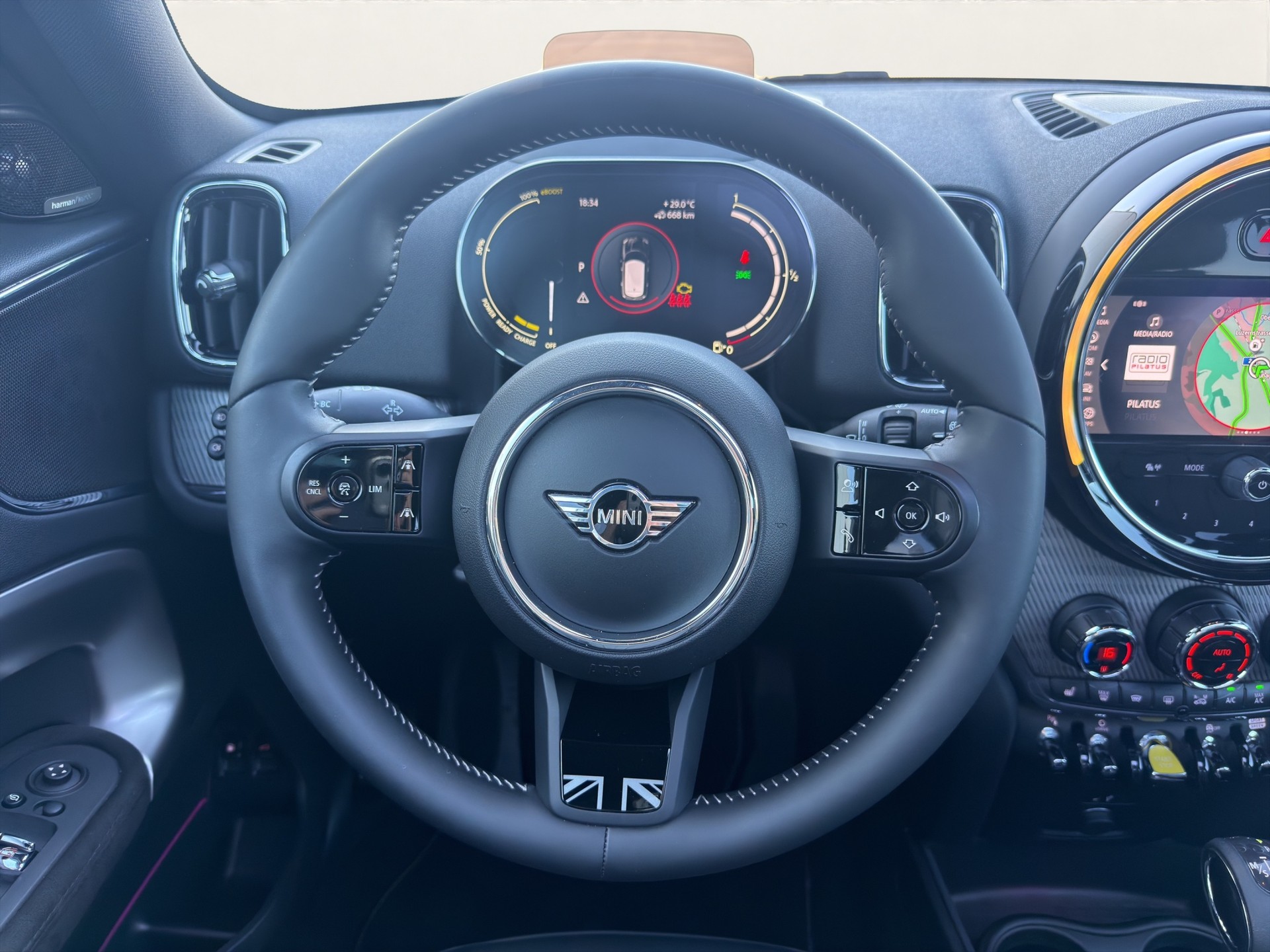 MINI Countryman CooperSE ALL4-image-10