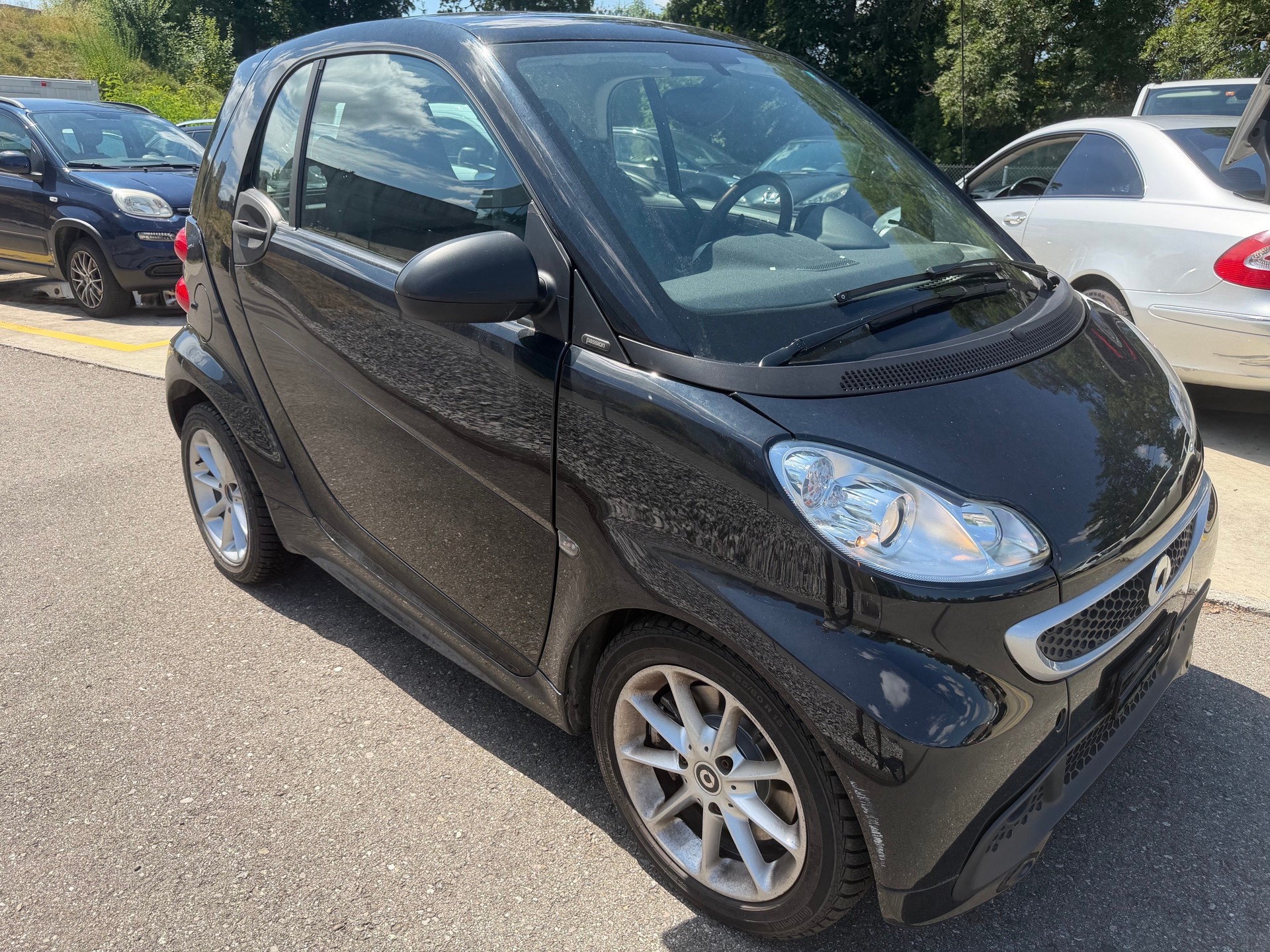 SMART FORTWO-image-1