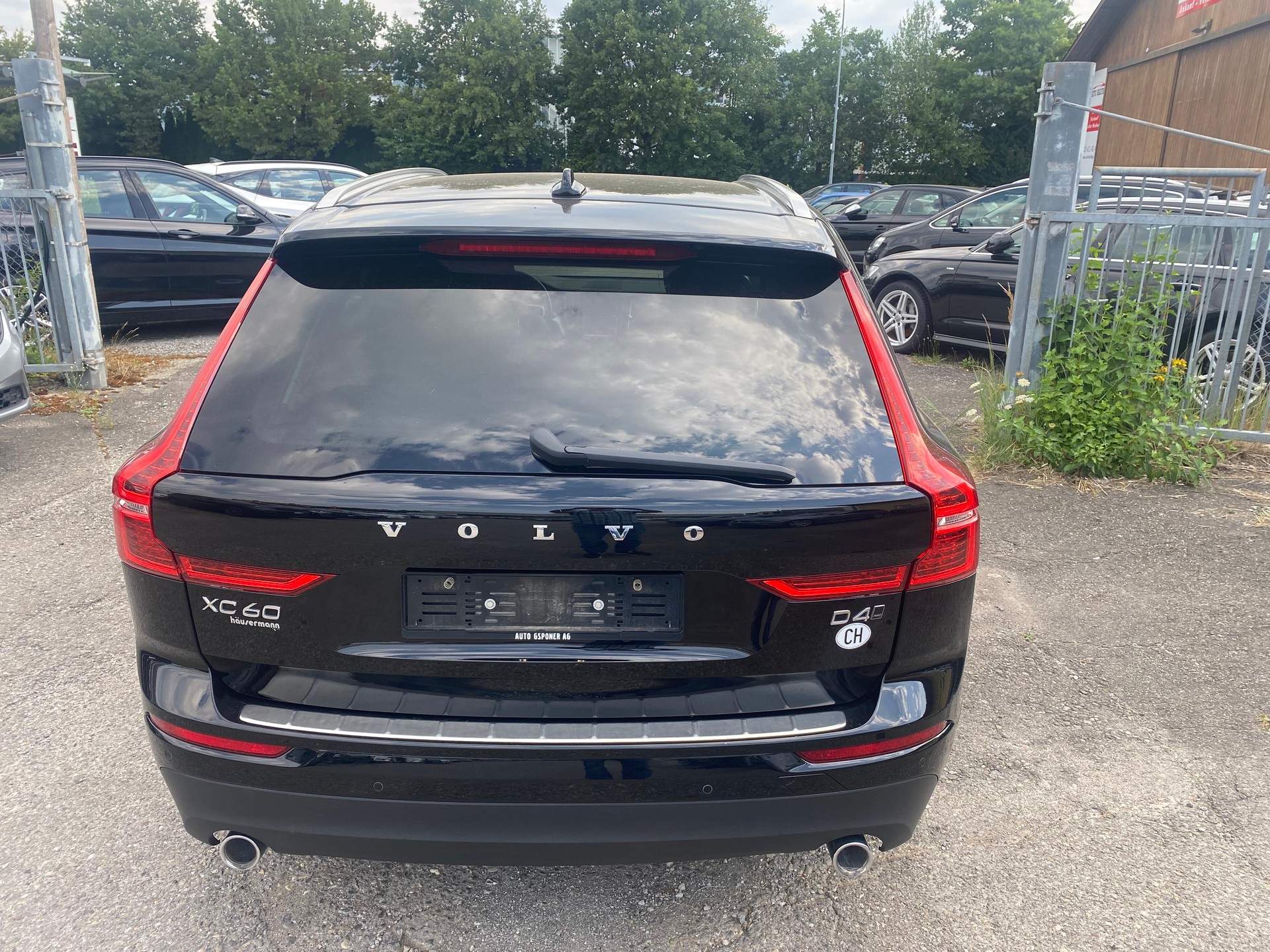 VOLVO XC60 D4 AWD Inscription Geartronic-image-5
