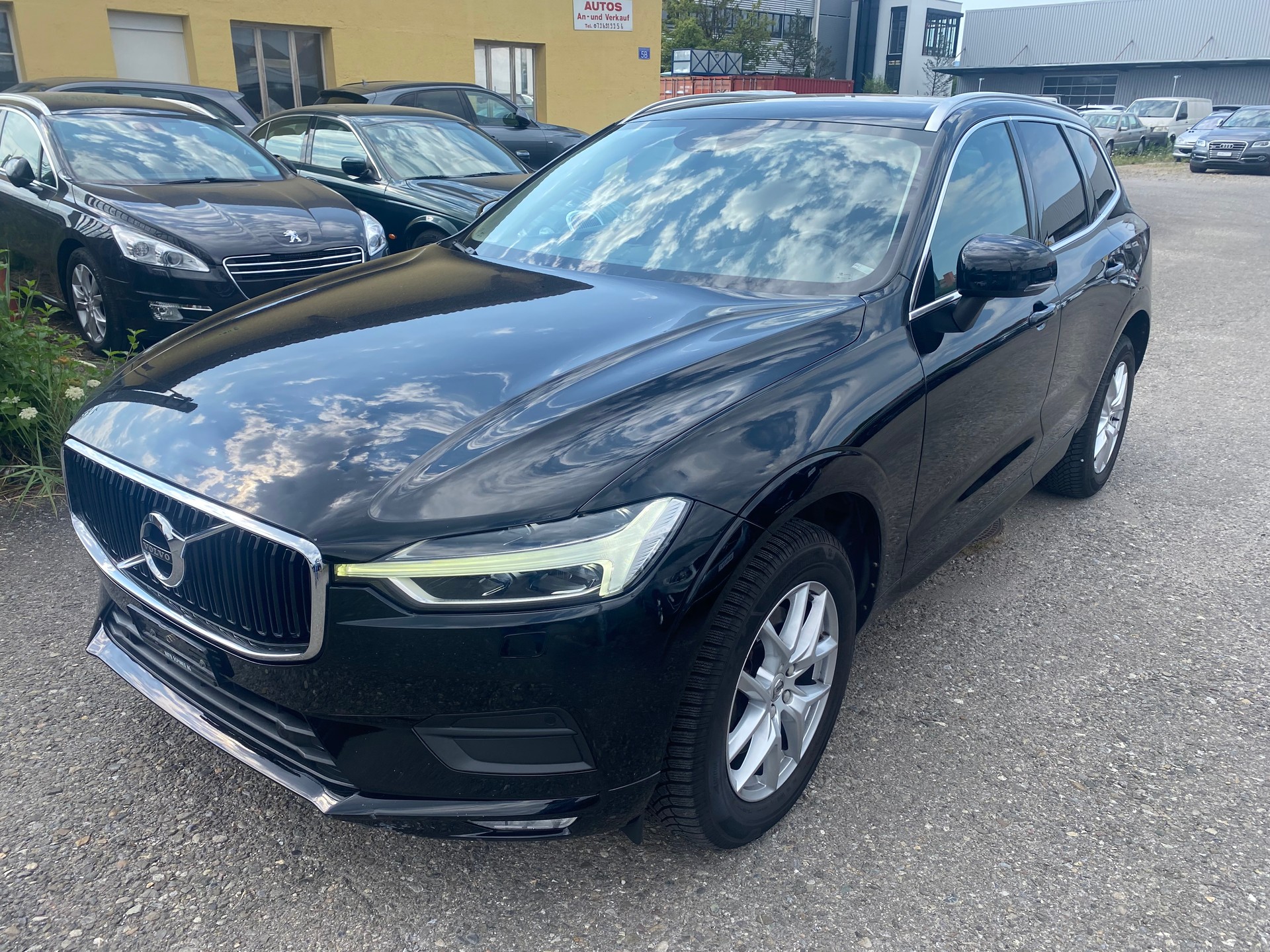 VOLVO XC60 D4 AWD Inscription Geartronic-image-1
