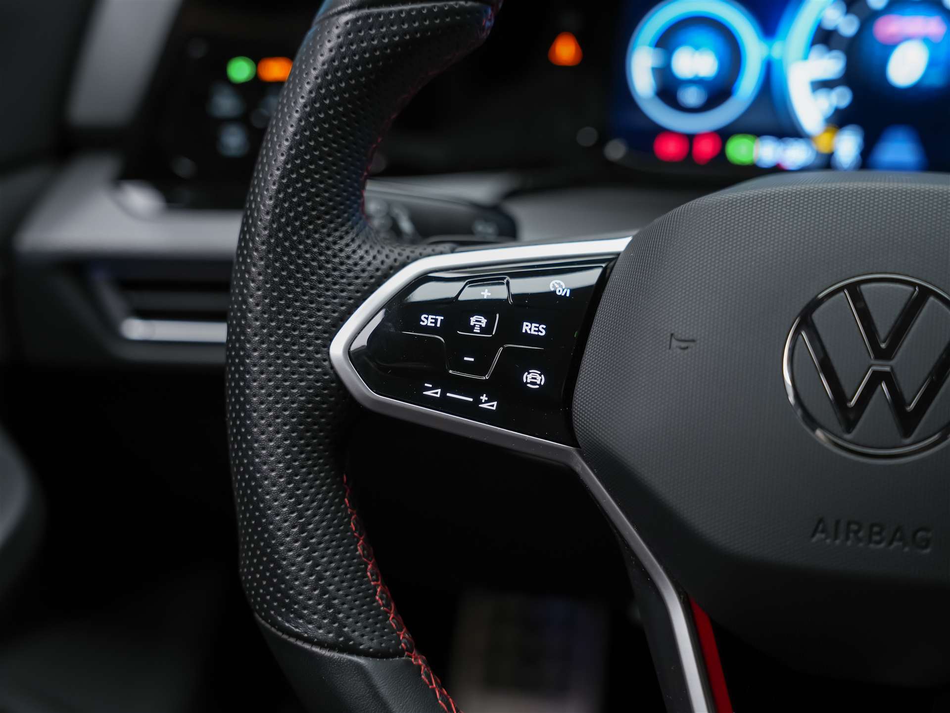 VW Golf 2.0 TSI GTI Clubsport DSG *Abstandsregler*Lenkradheizung*Sitzheizung*-image-26