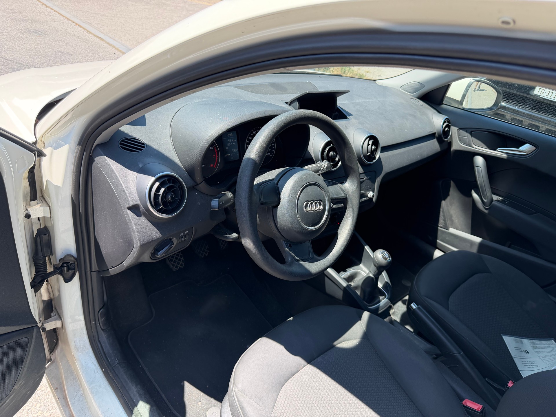 AUDI A1 Sportback 1.2 TFSI Attraction-image-5