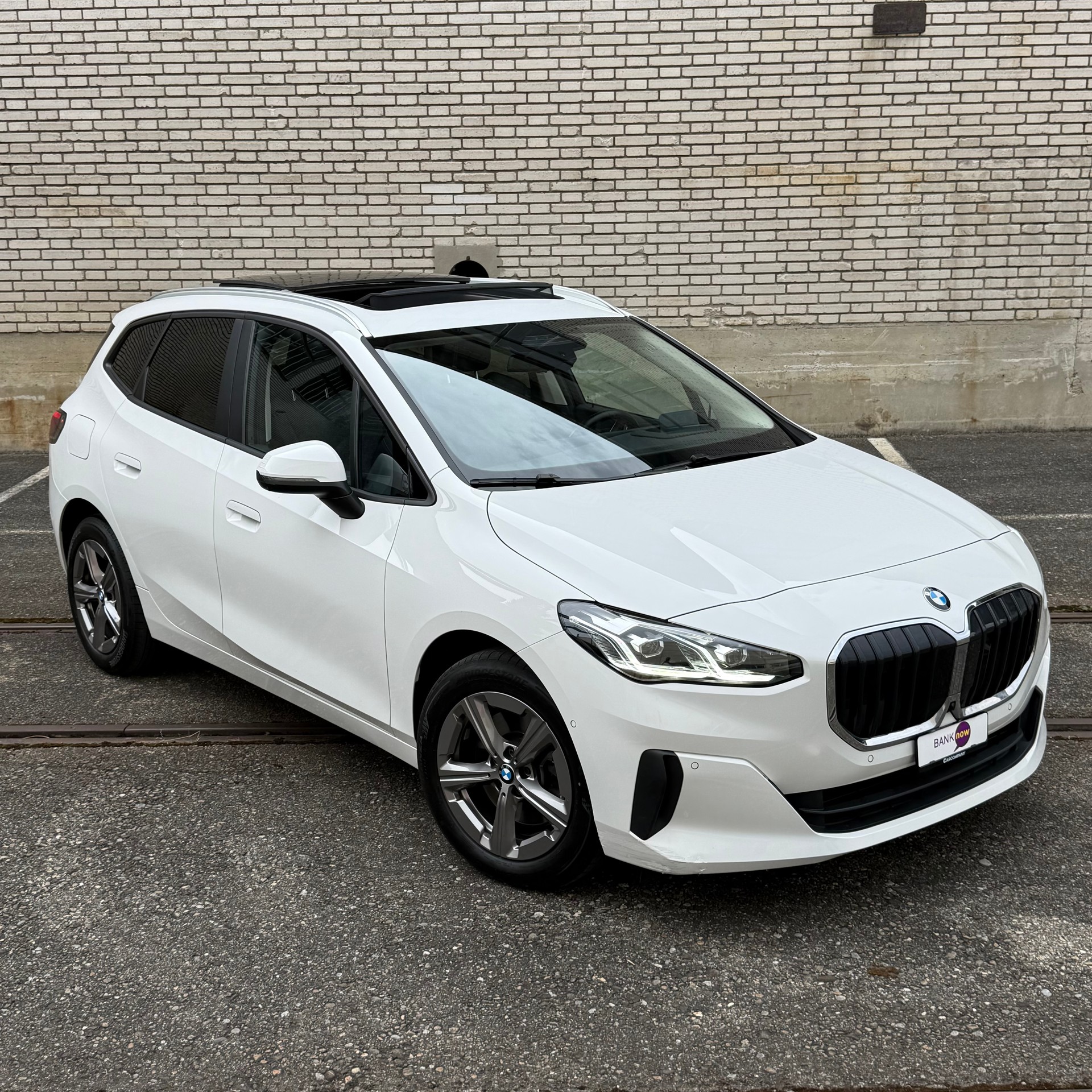BMW 223d Active Tourer xDrive DKG Swiss-image-0