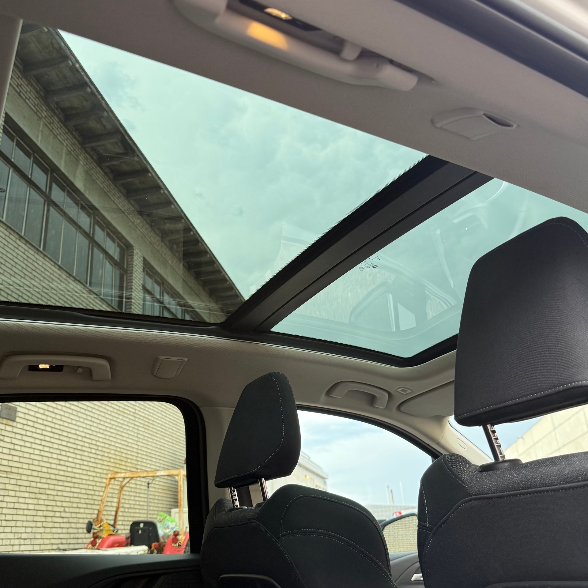 BMW 223d Active Tourer xDrive DKG Swiss-image-17