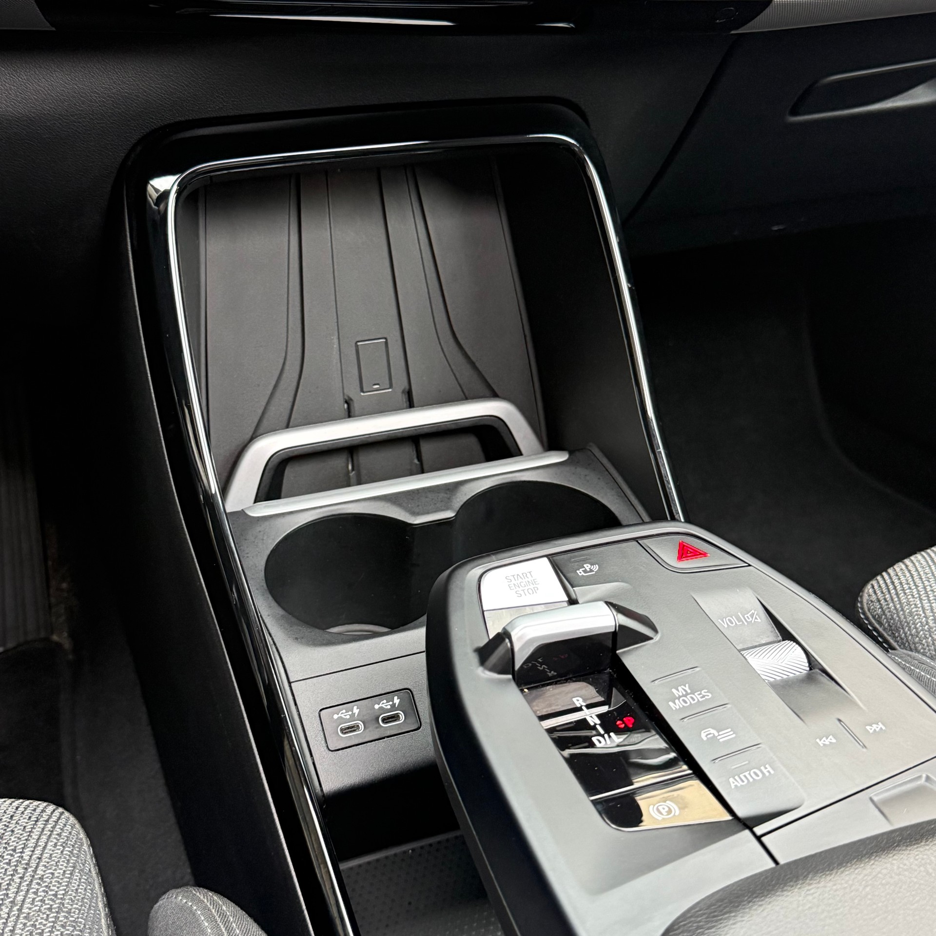 BMW 223d Active Tourer xDrive DKG Swiss-image-23