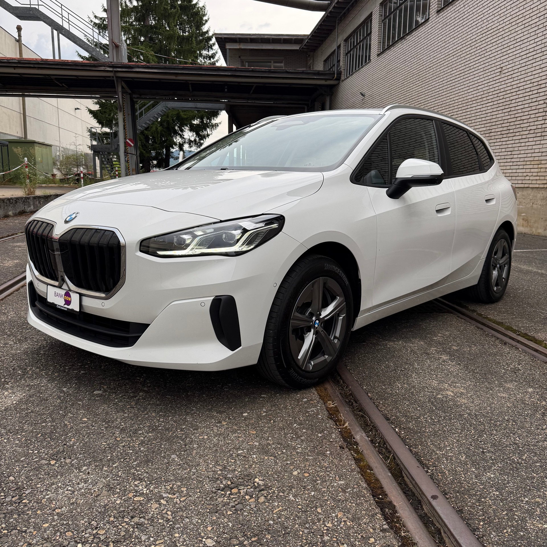 BMW 223d Active Tourer xDrive DKG Swiss-image-3