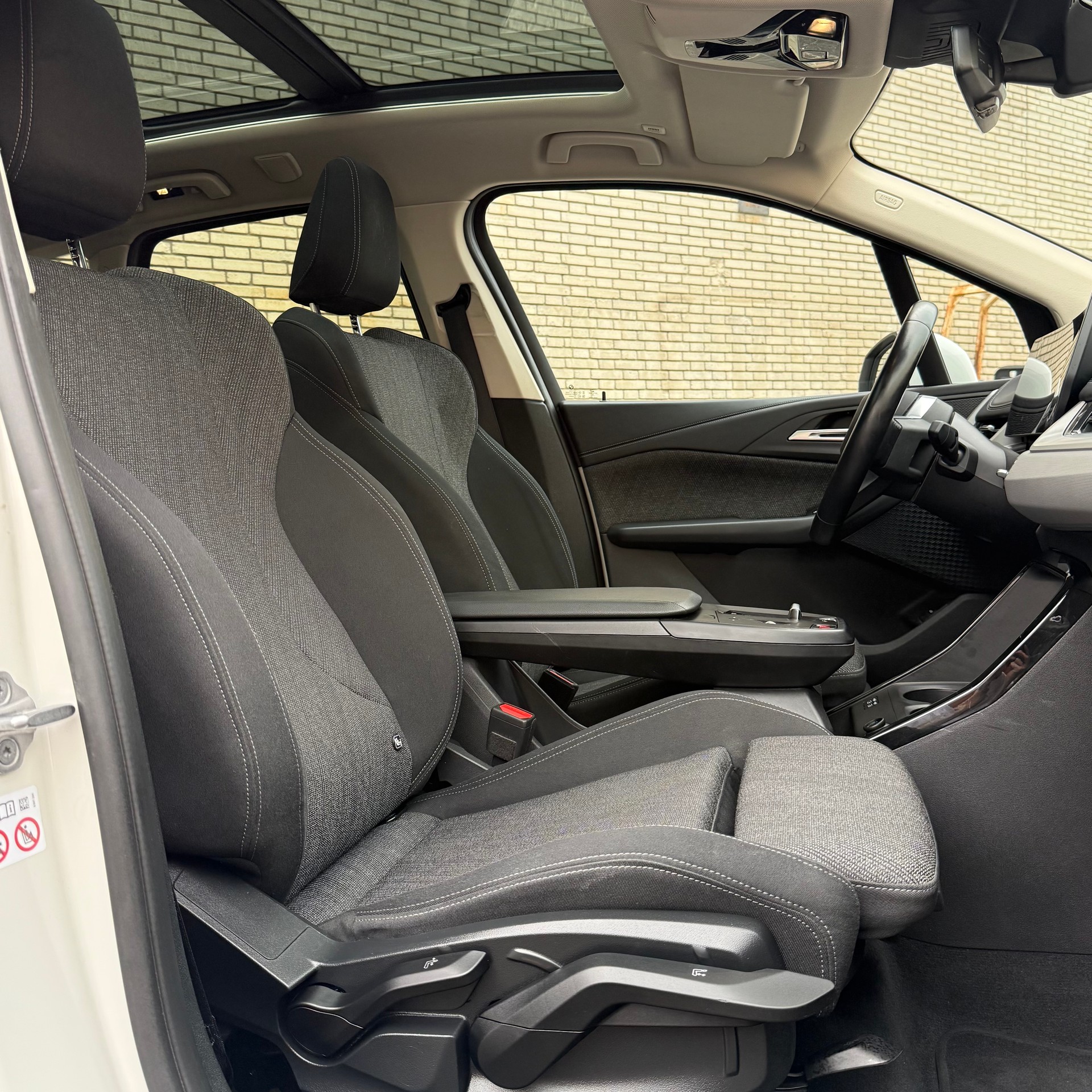 BMW 223d Active Tourer xDrive DKG Swiss-image-14