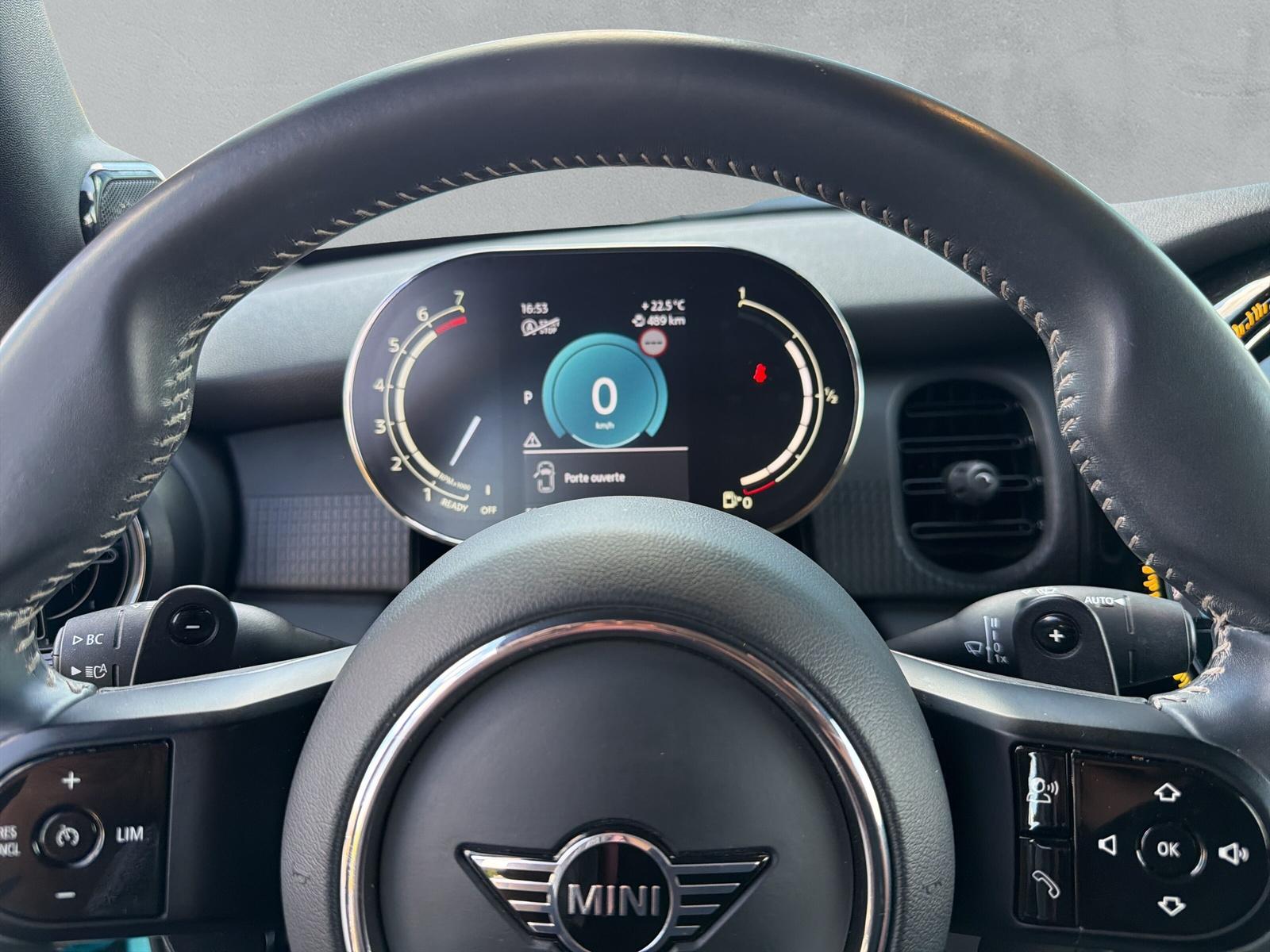 MINI Cooper S Cabrio F57 2.0i (CH)-image-22