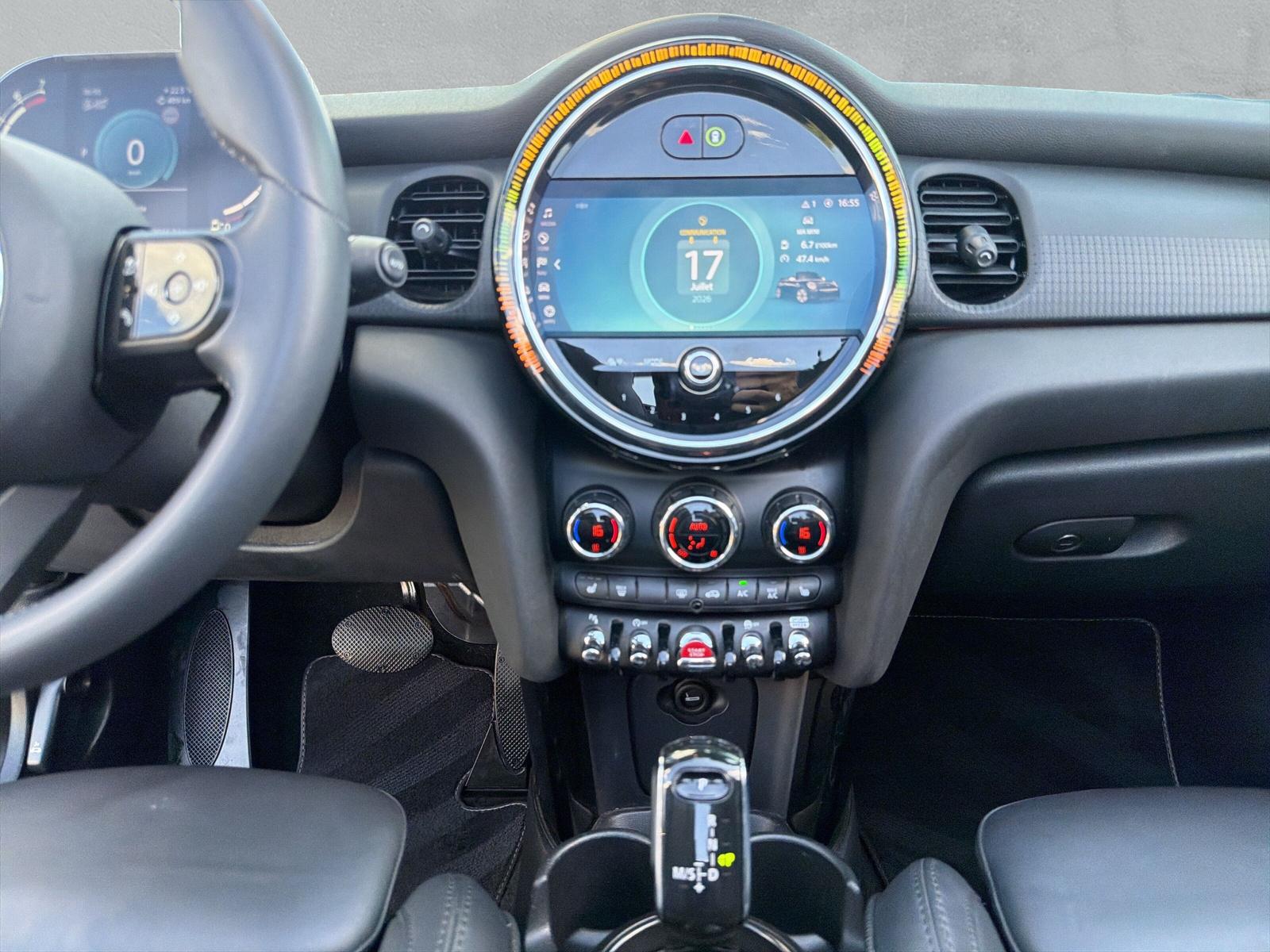 MINI Cooper S Cabrio F57 2.0i (CH)-image-17