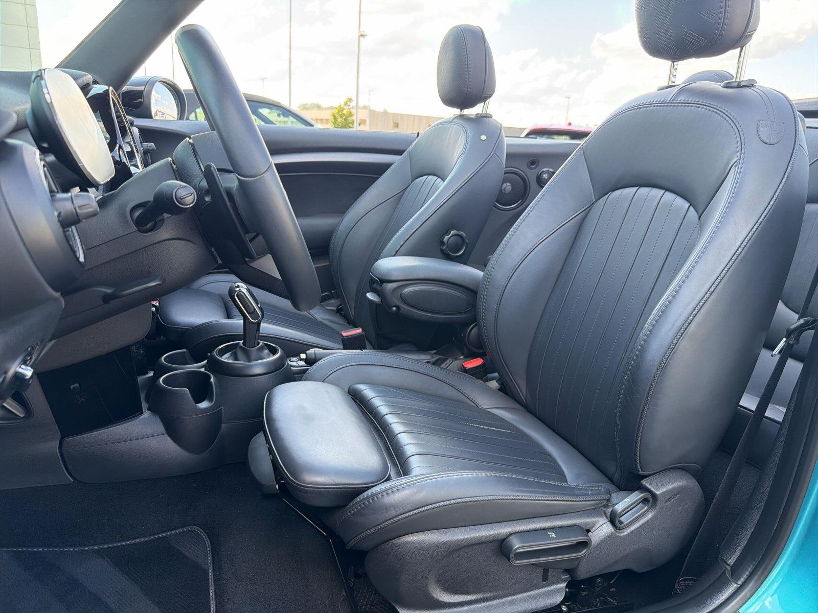 MINI Cooper S Cabrio F57 2.0i (CH)-image-26