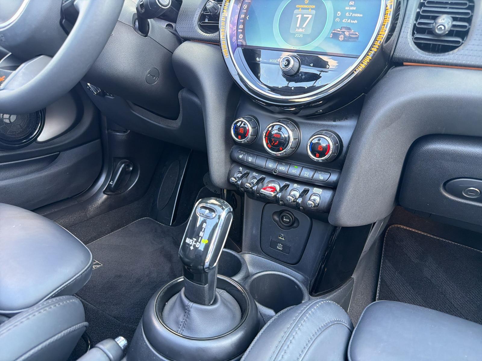MINI Cooper S Cabrio F57 2.0i (CH)-image-14