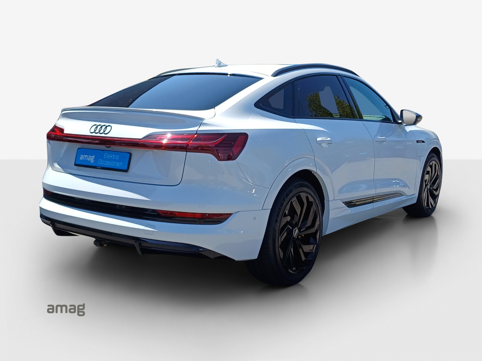 AUDI e-tron 55 Sportback S Line Black Edition quattro-image-5