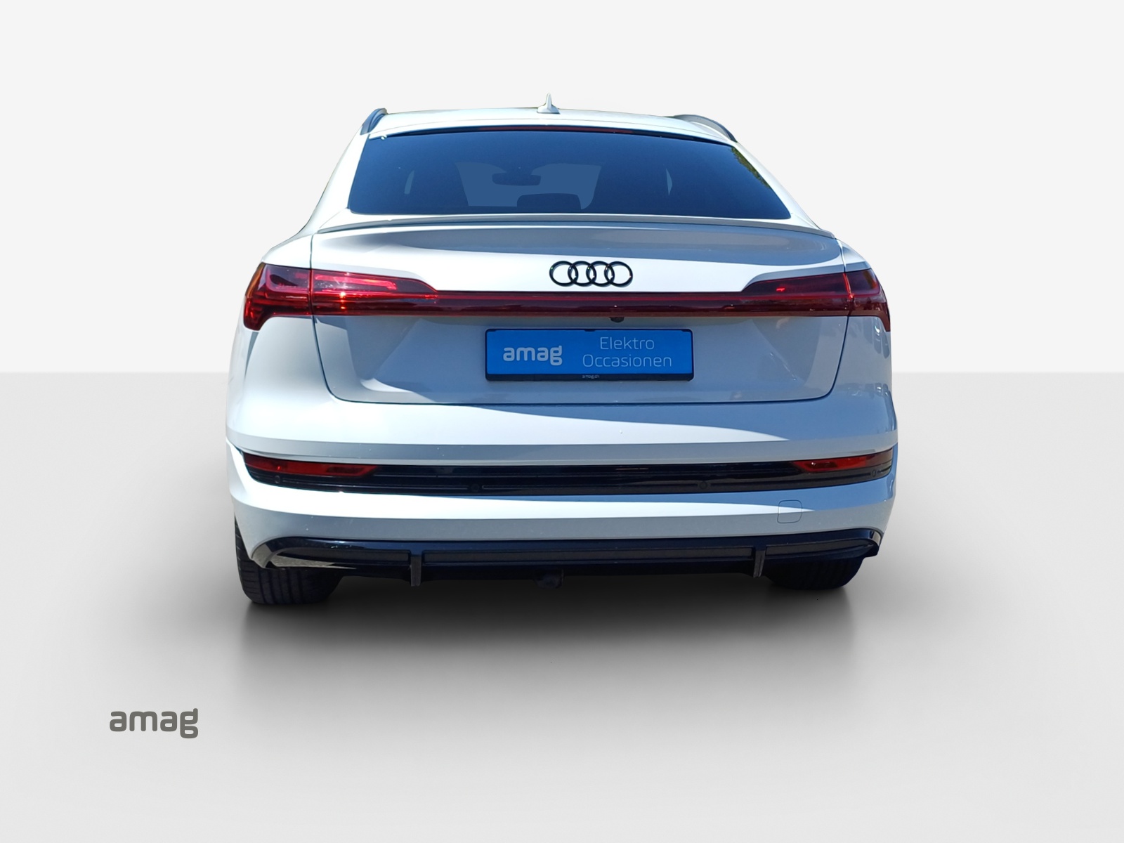AUDI e-tron 55 Sportback S Line Black Edition quattro-image-4