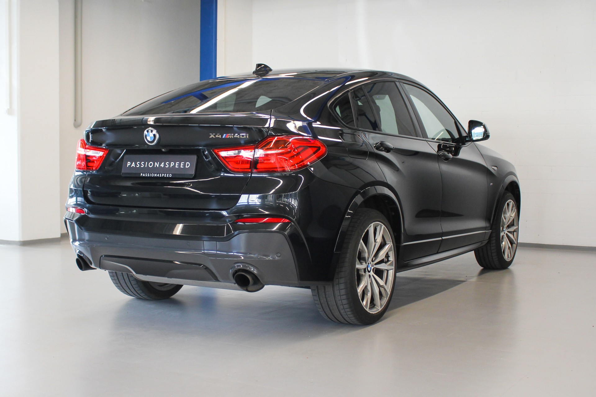 BMW X4 M 40i Steptronic-image-4