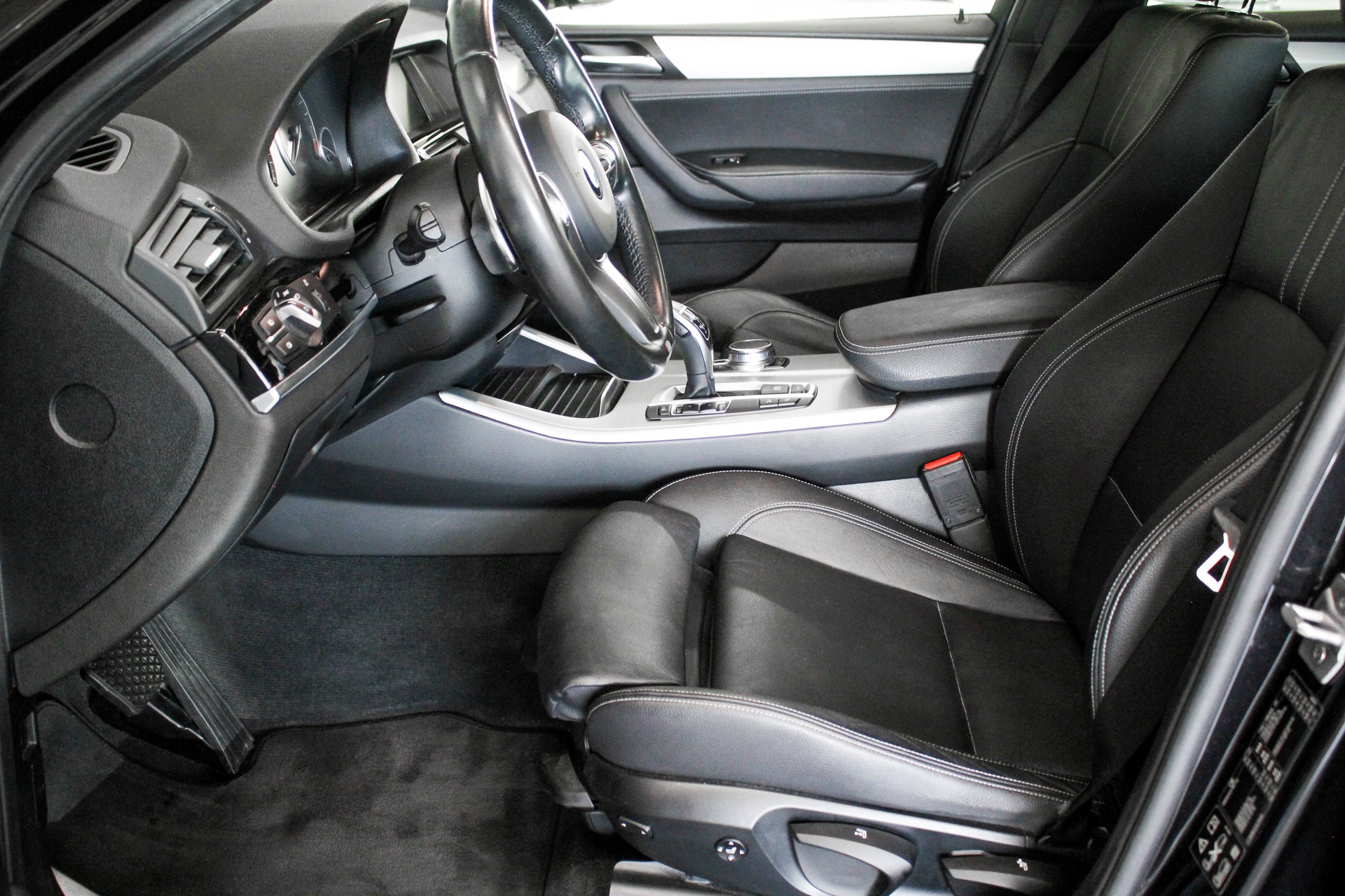 BMW X4 M 40i Steptronic-image-6