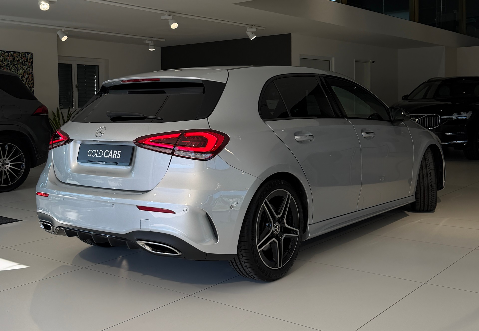 MERCEDES-BENZ A 200 AMG Line 7G-DCT-image-6