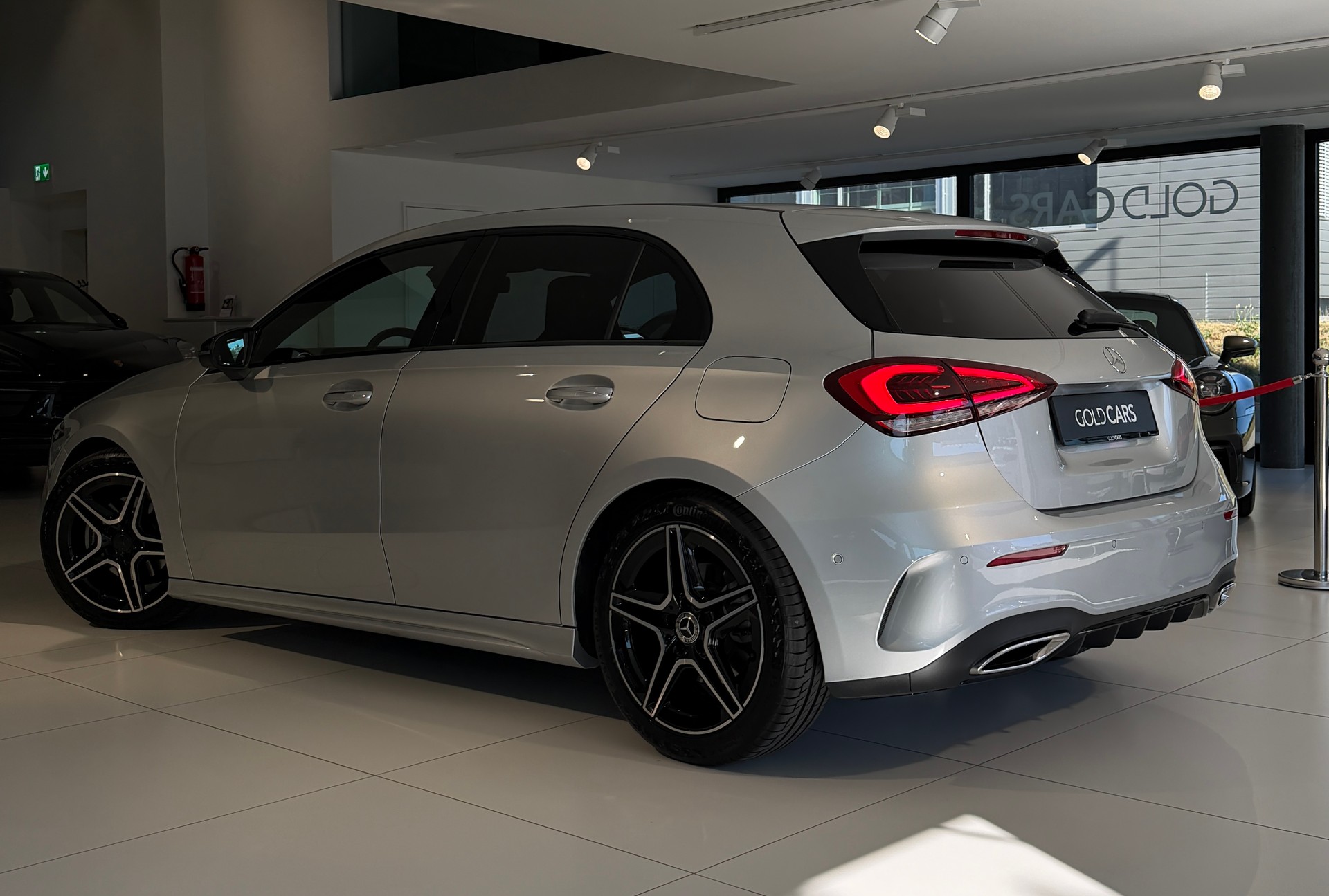 MERCEDES-BENZ A 200 AMG Line 7G-DCT-image-5