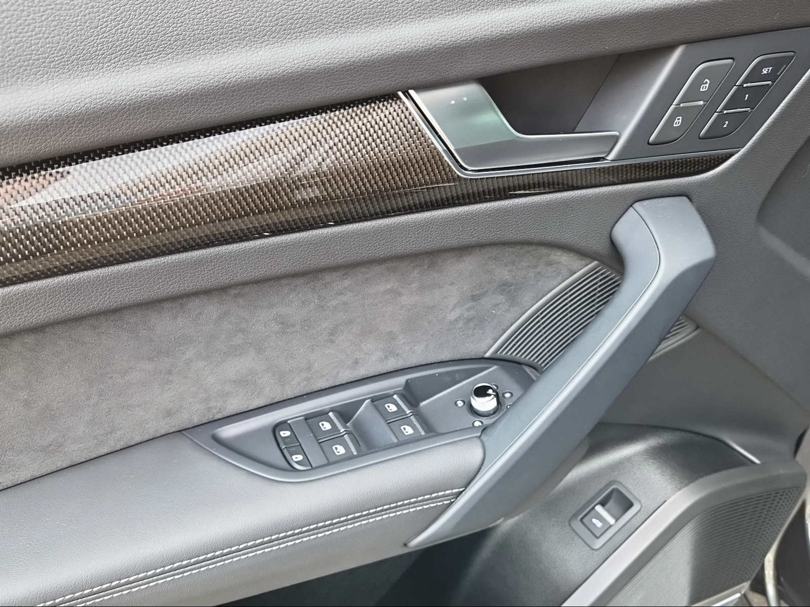 AUDI SQ5 TDI quattro tiptronic Daytonagrau Perleffekt-image-16