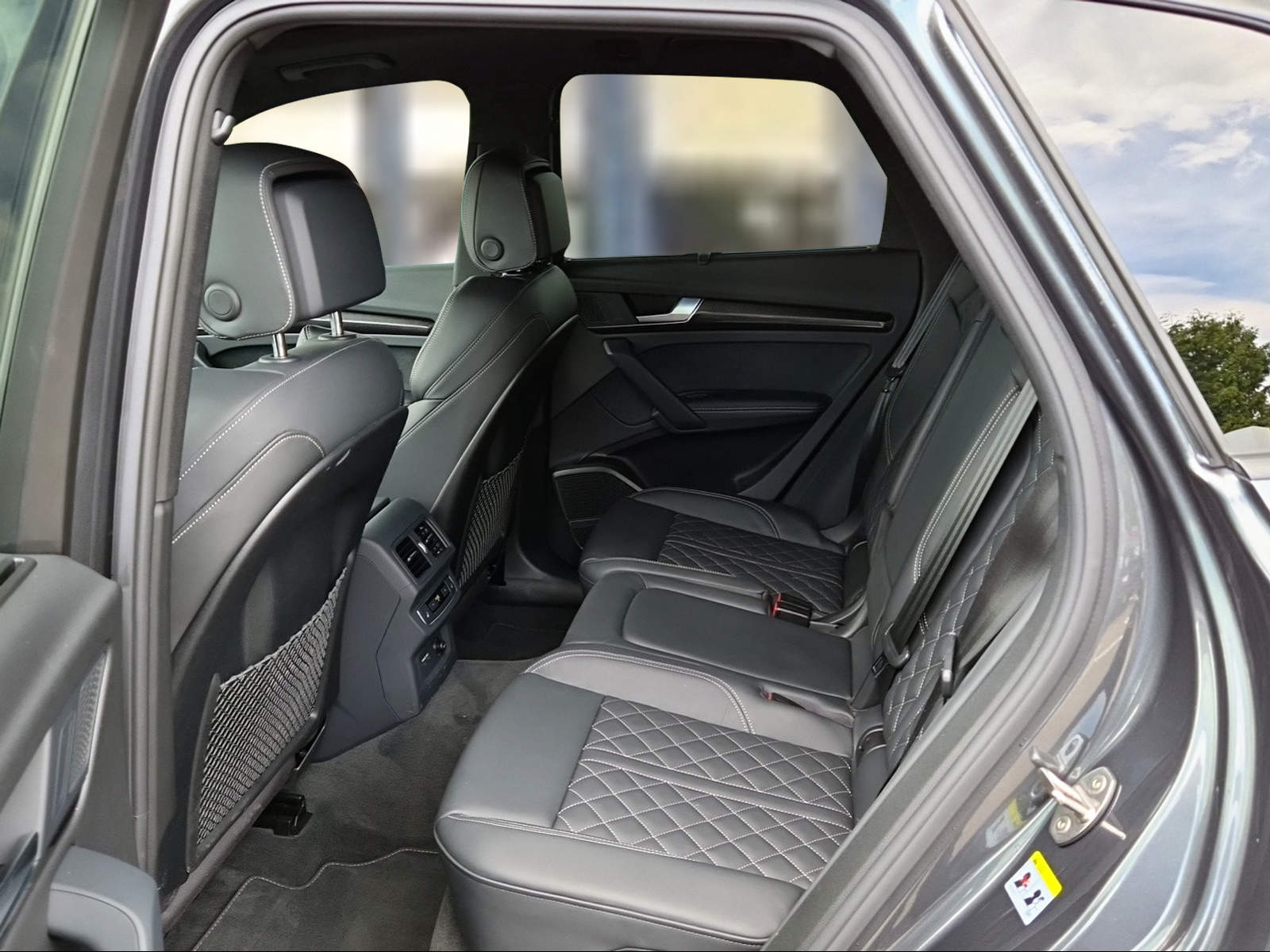 AUDI SQ5 TDI quattro tiptronic Daytonagrau Perleffekt-image-9