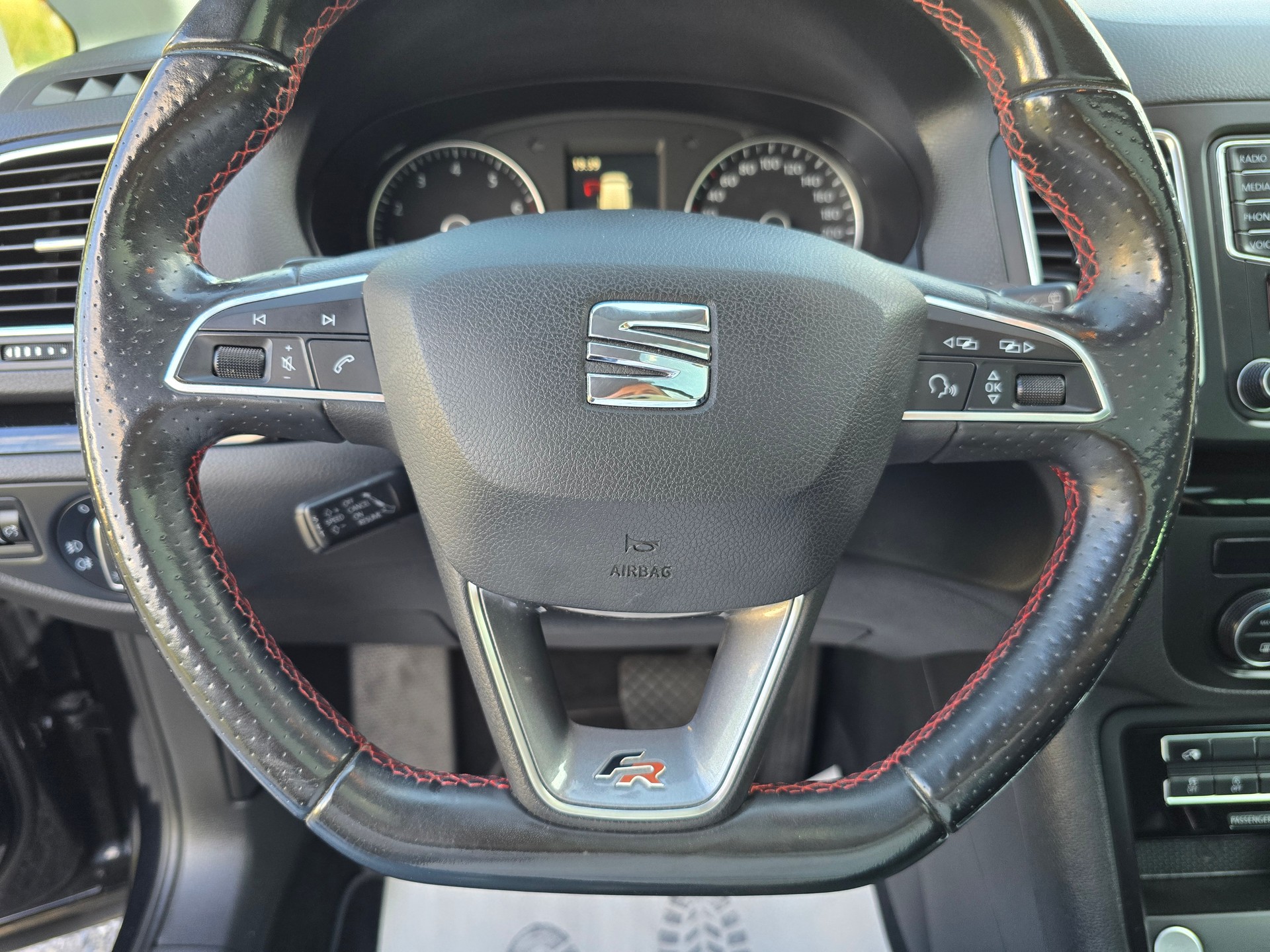 SEAT Alhambra 1.4 TSI FR Line DSG-image-19