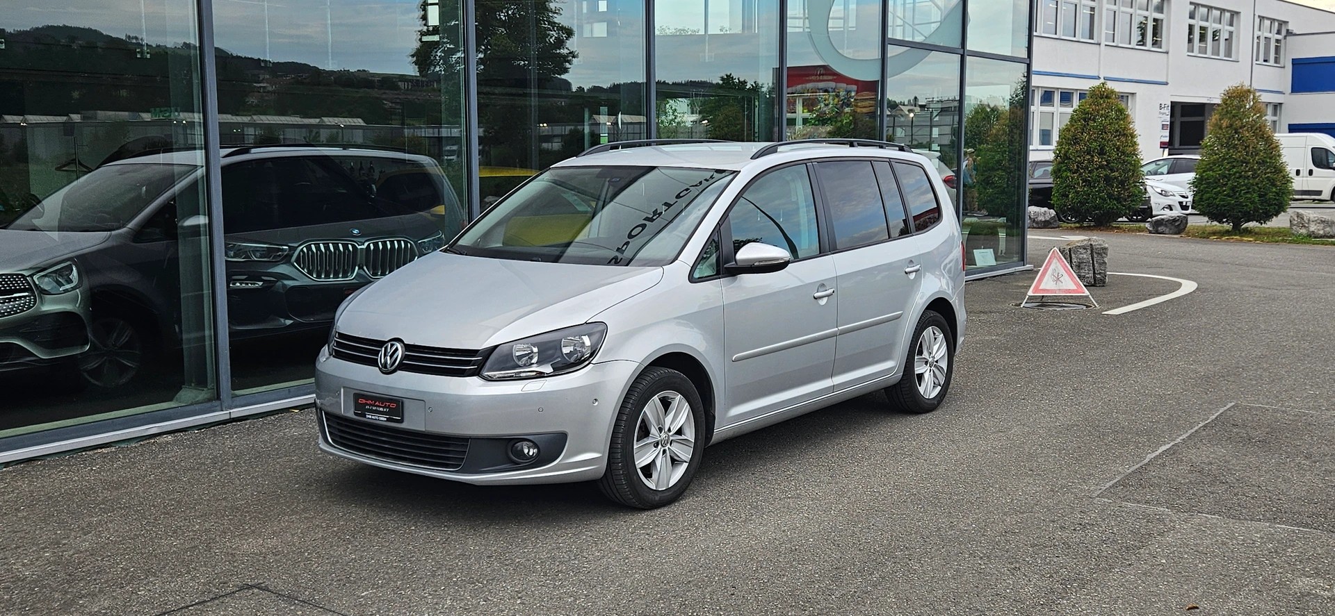 VW Touran 2.0 TDI BMT Comfortline DSG-image-1