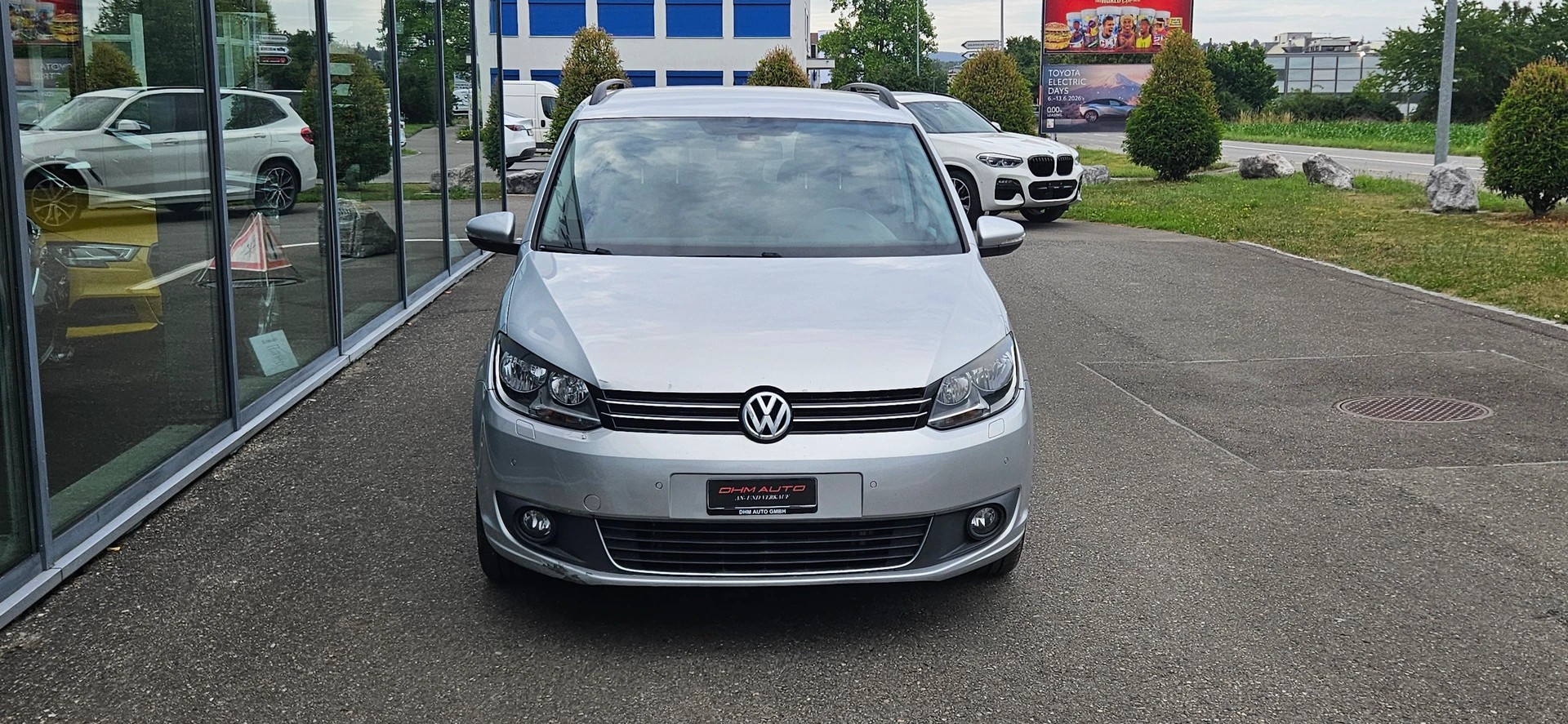 VW Touran 2.0 TDI BMT Comfortline DSG-image-2