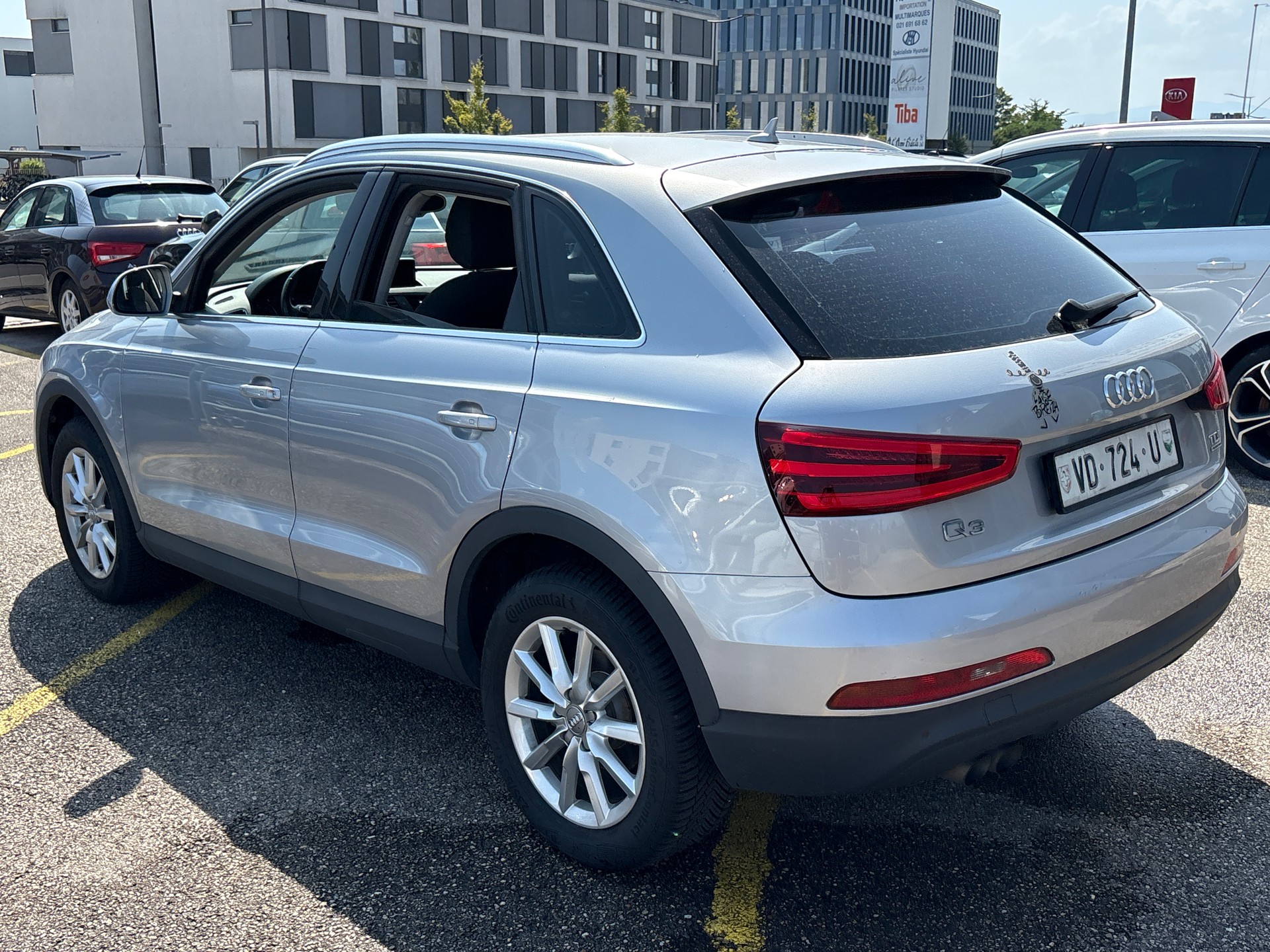 AUDI Q3 2.0 TDI quattro S-tronic-image-2