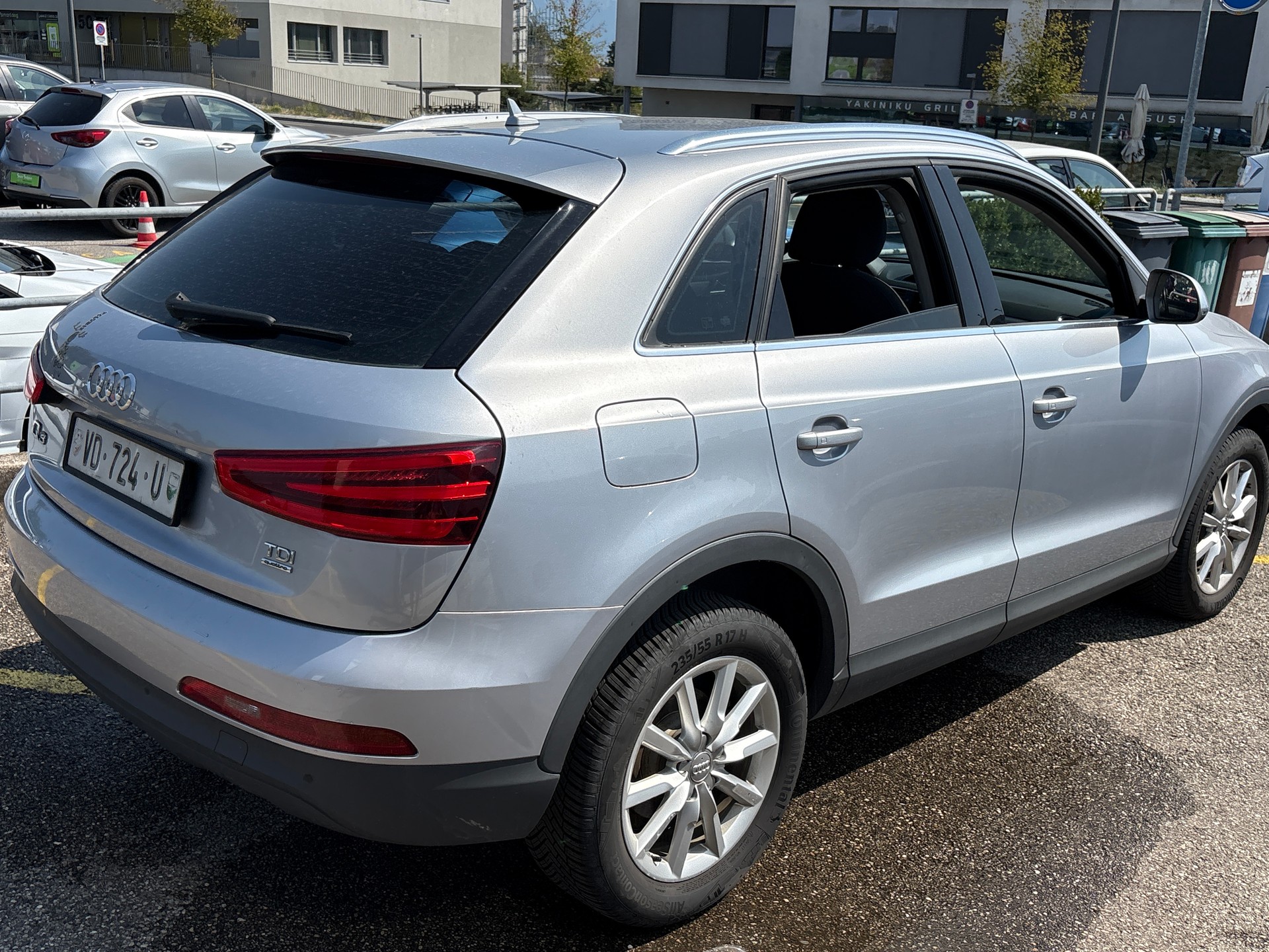 AUDI Q3 2.0 TDI quattro S-tronic-image-3