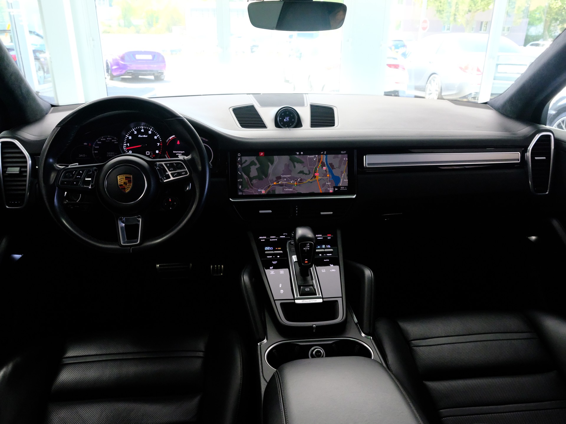 PORSCHE Cayenne Turbo-image-14