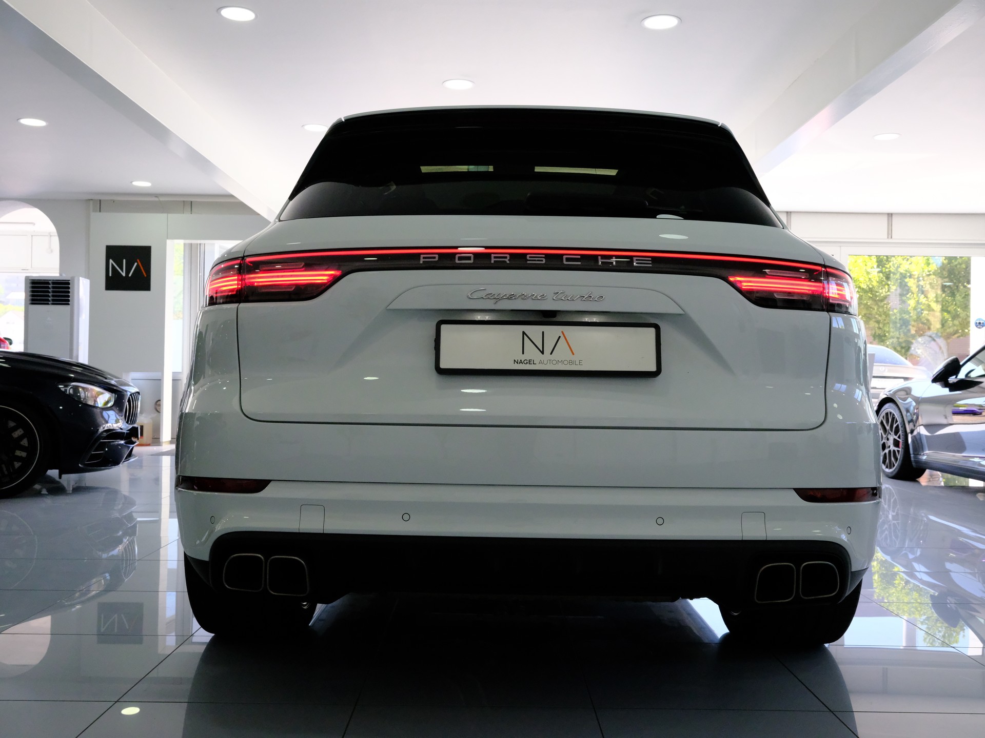 PORSCHE Cayenne Turbo-image-5