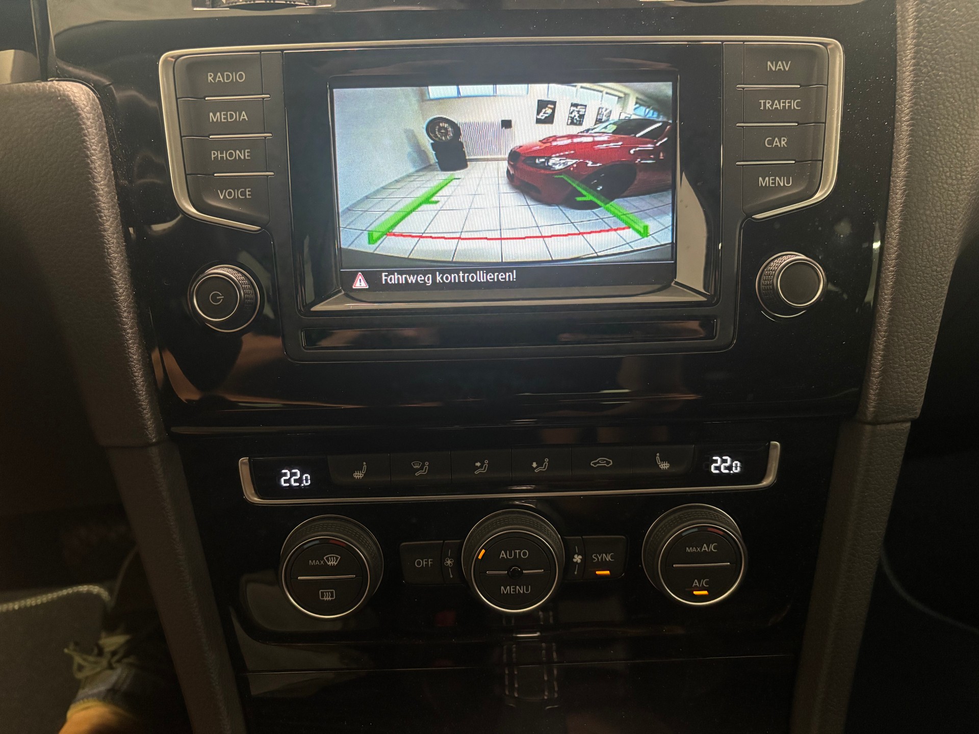VW Golf Variant 1.4 TSI Cup DSG-image-12