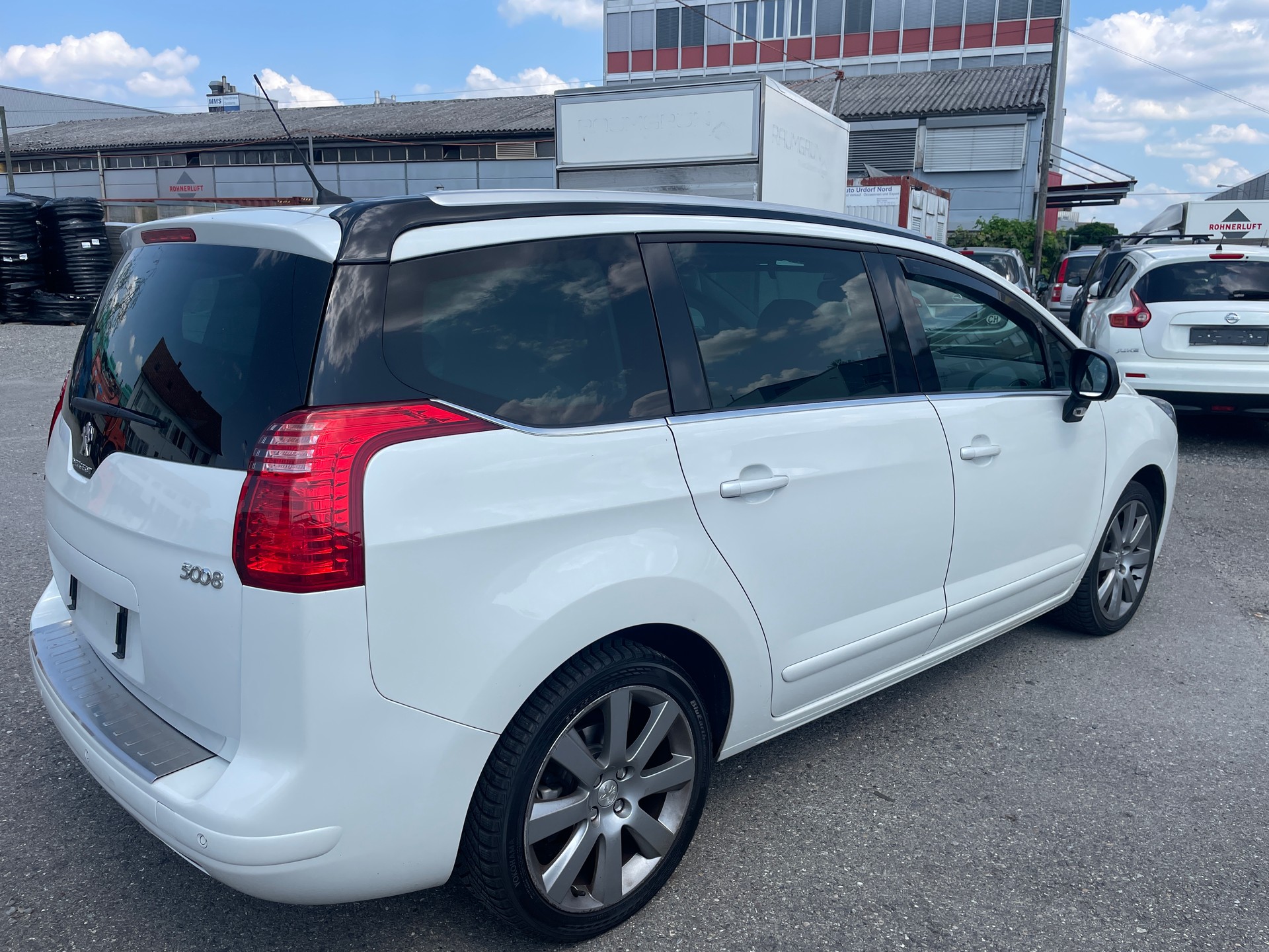 PEUGEOT 5008-image-2