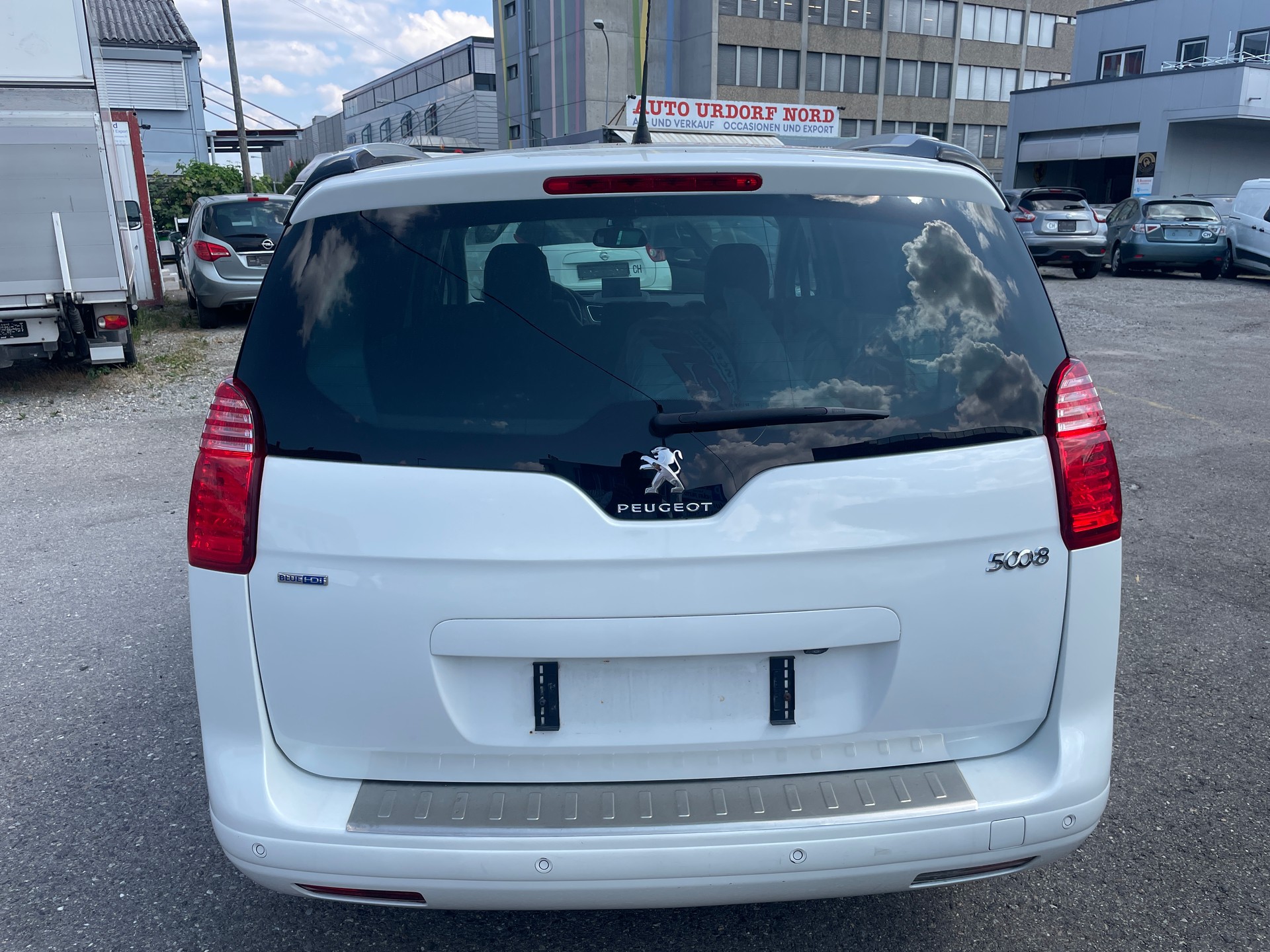 PEUGEOT 5008-image-4