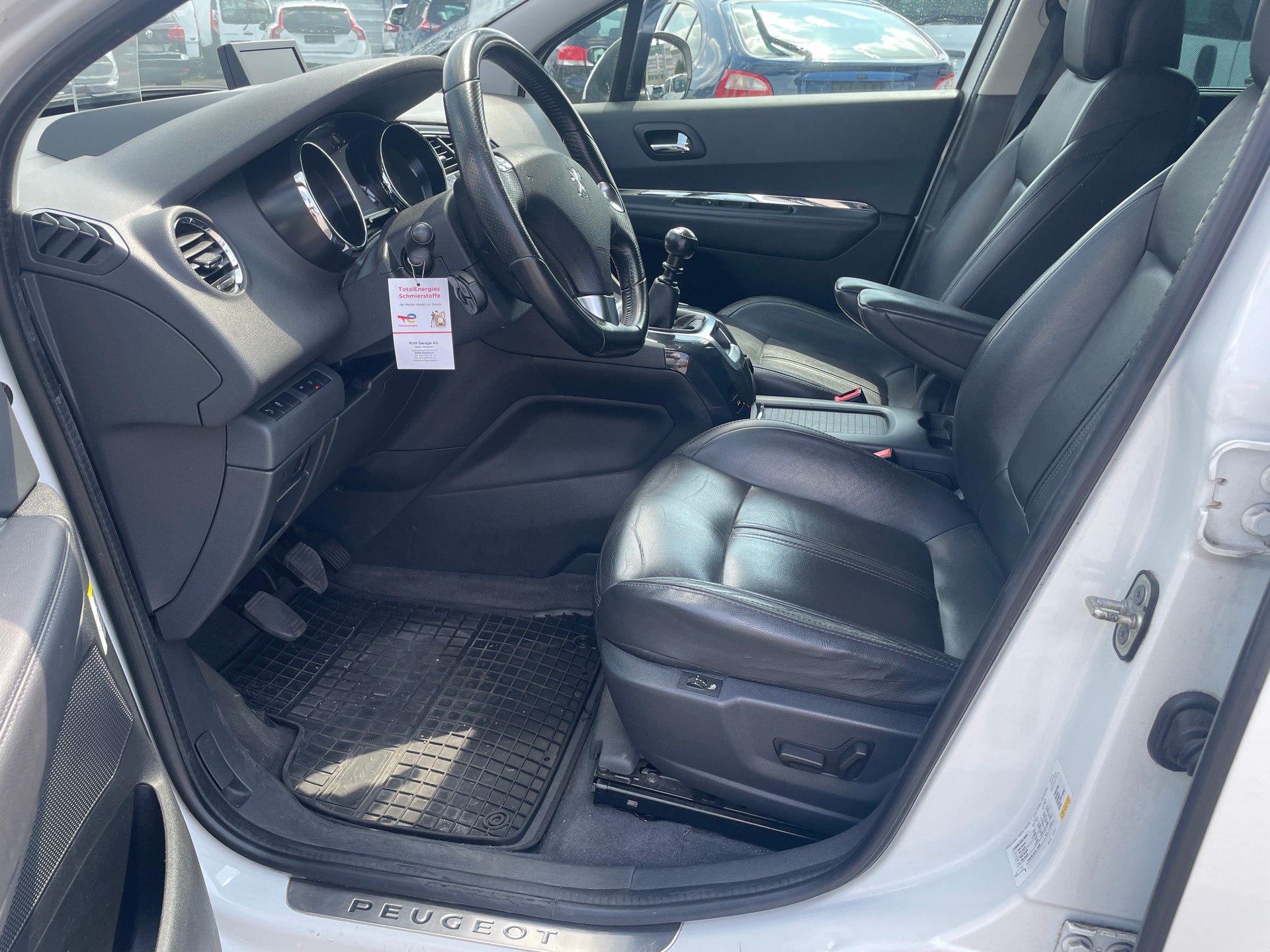 PEUGEOT 5008-image-5
