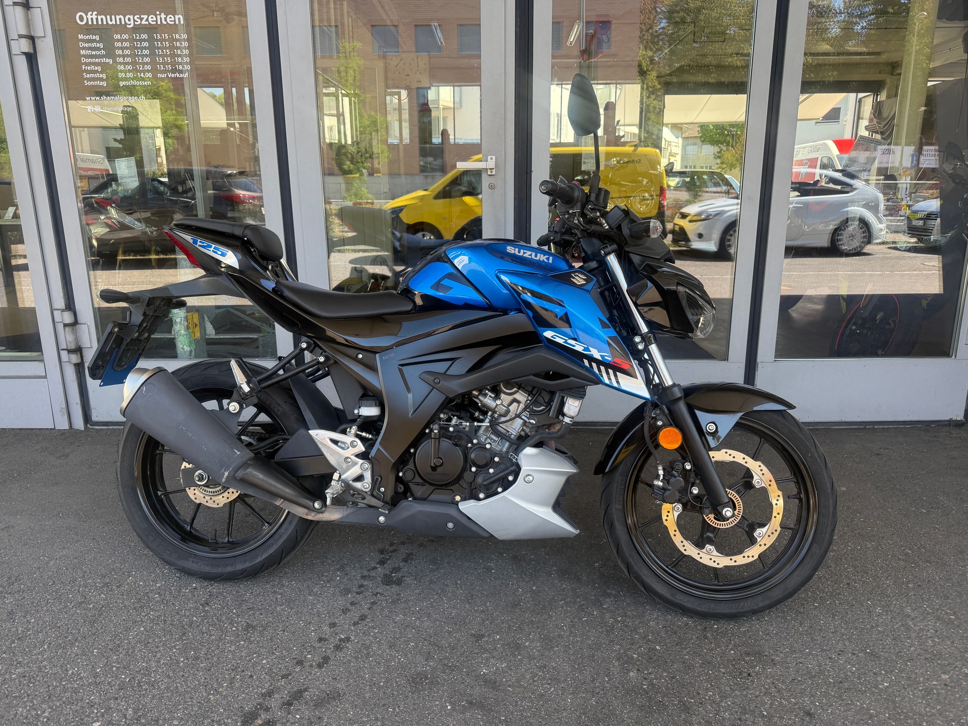 SUZUKI GSX-S 125-showroom-element-1