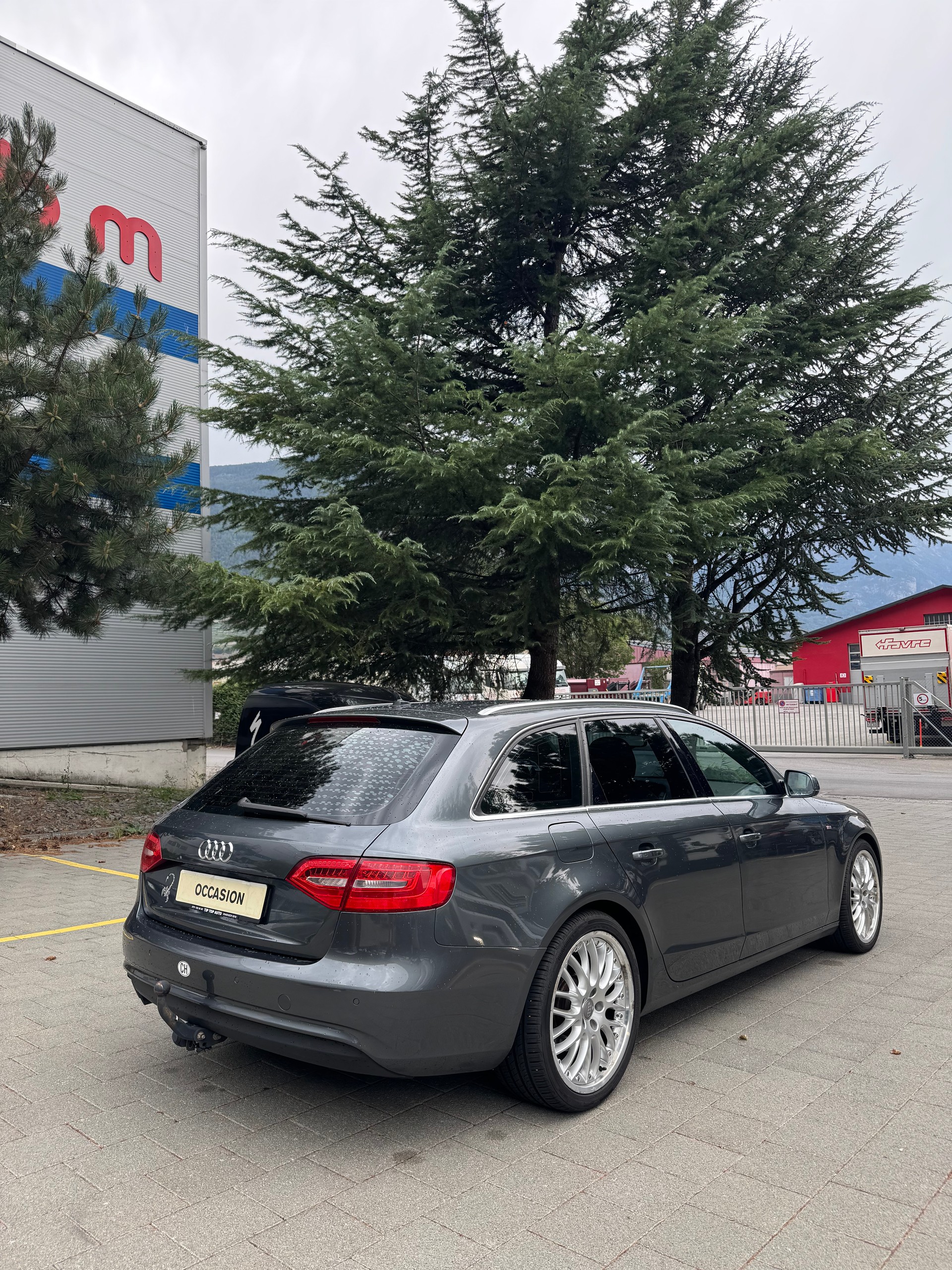 AUDI A4 Avant 2.0 TDI multitronic-image-2