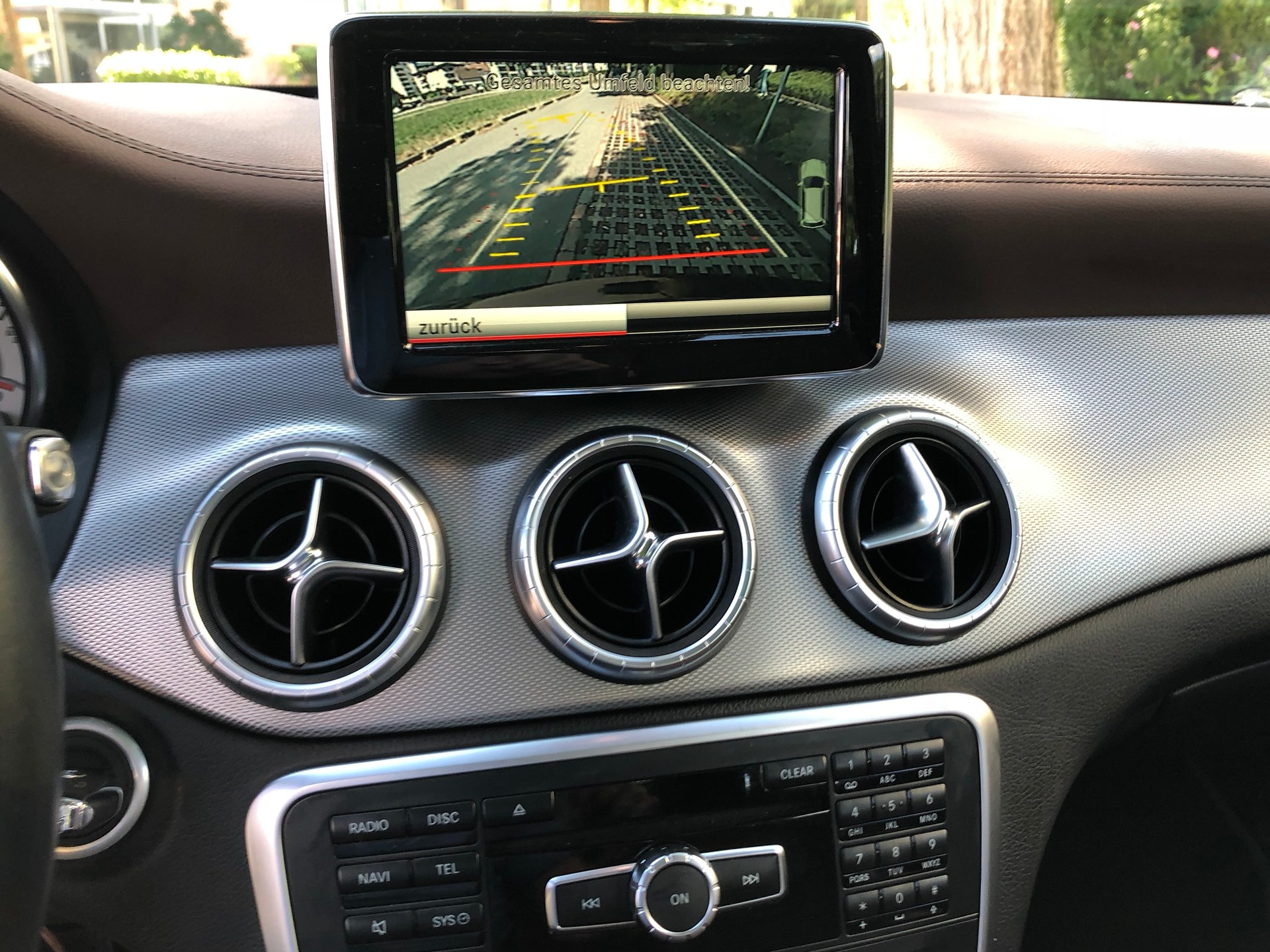 MERCEDES-BENZ CLA 200 Urban-image-3