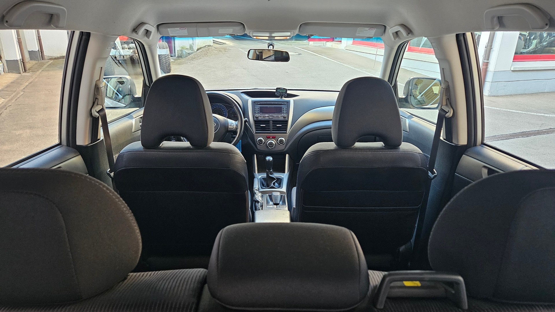 SUBARU Forester 2.0X Swiss-image-5