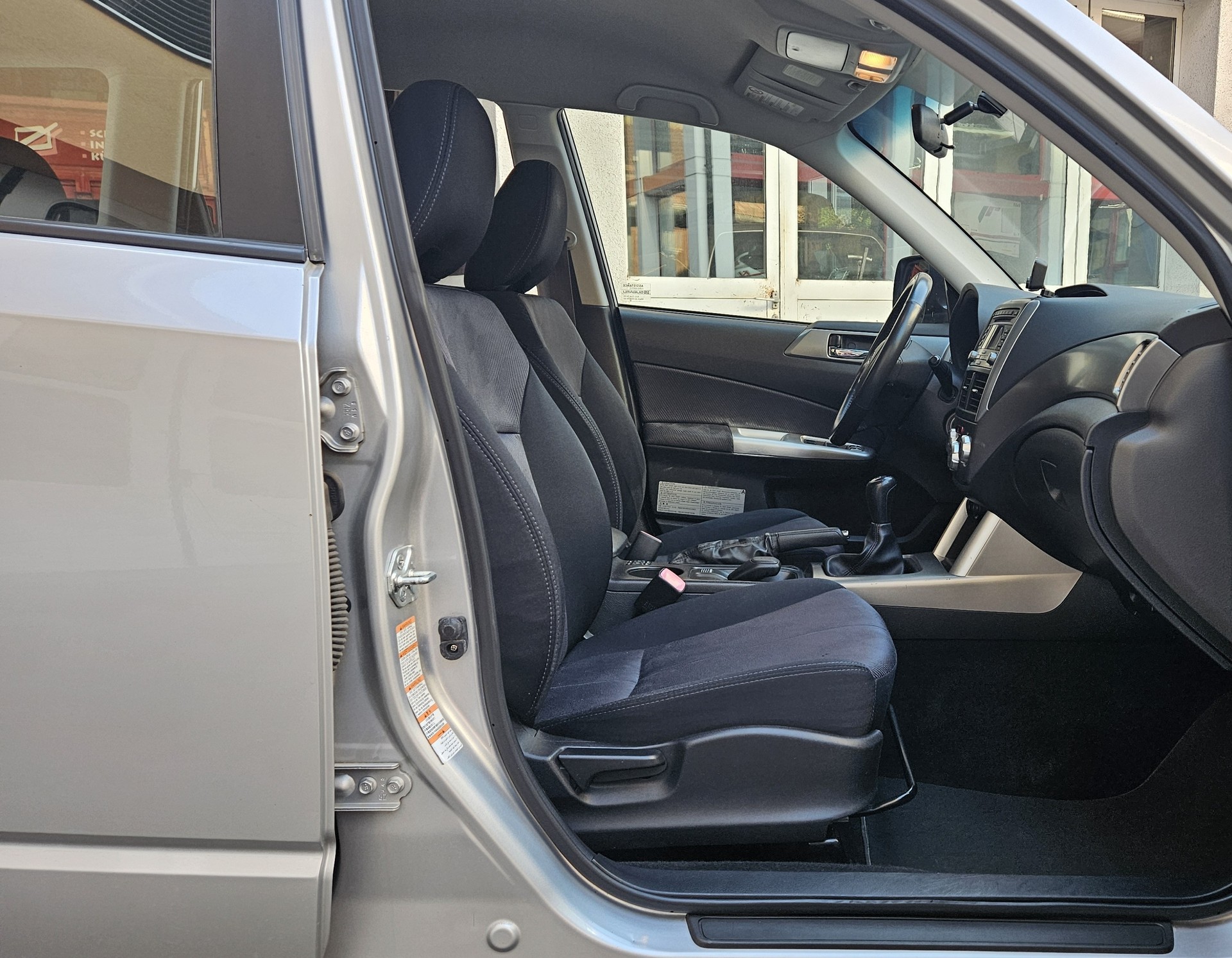 SUBARU Forester 2.0X Swiss-image-3