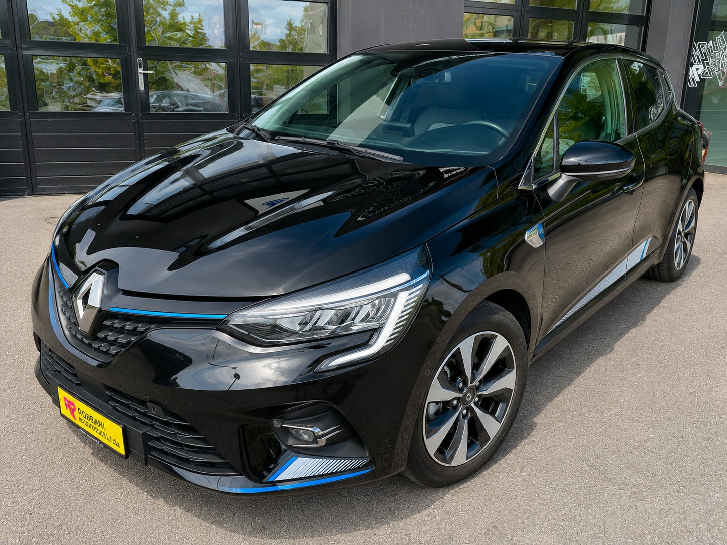 RENAULT Clio 1.6 E-Tech Intens-image-4