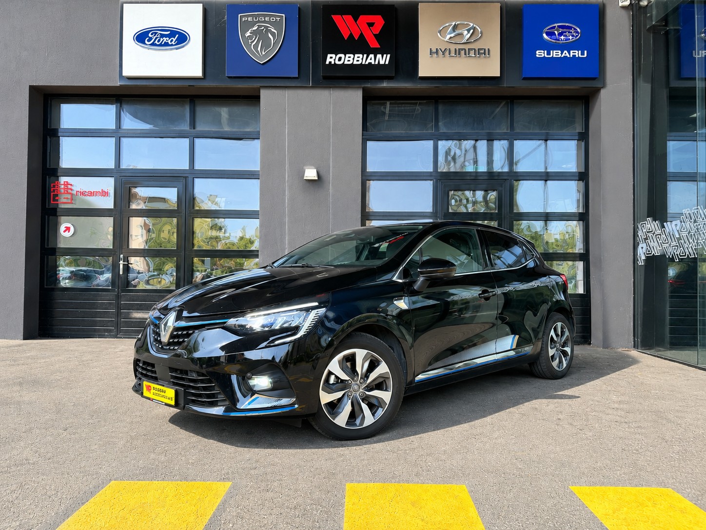 RENAULT Clio 1.6 E-Tech Intens-image-0