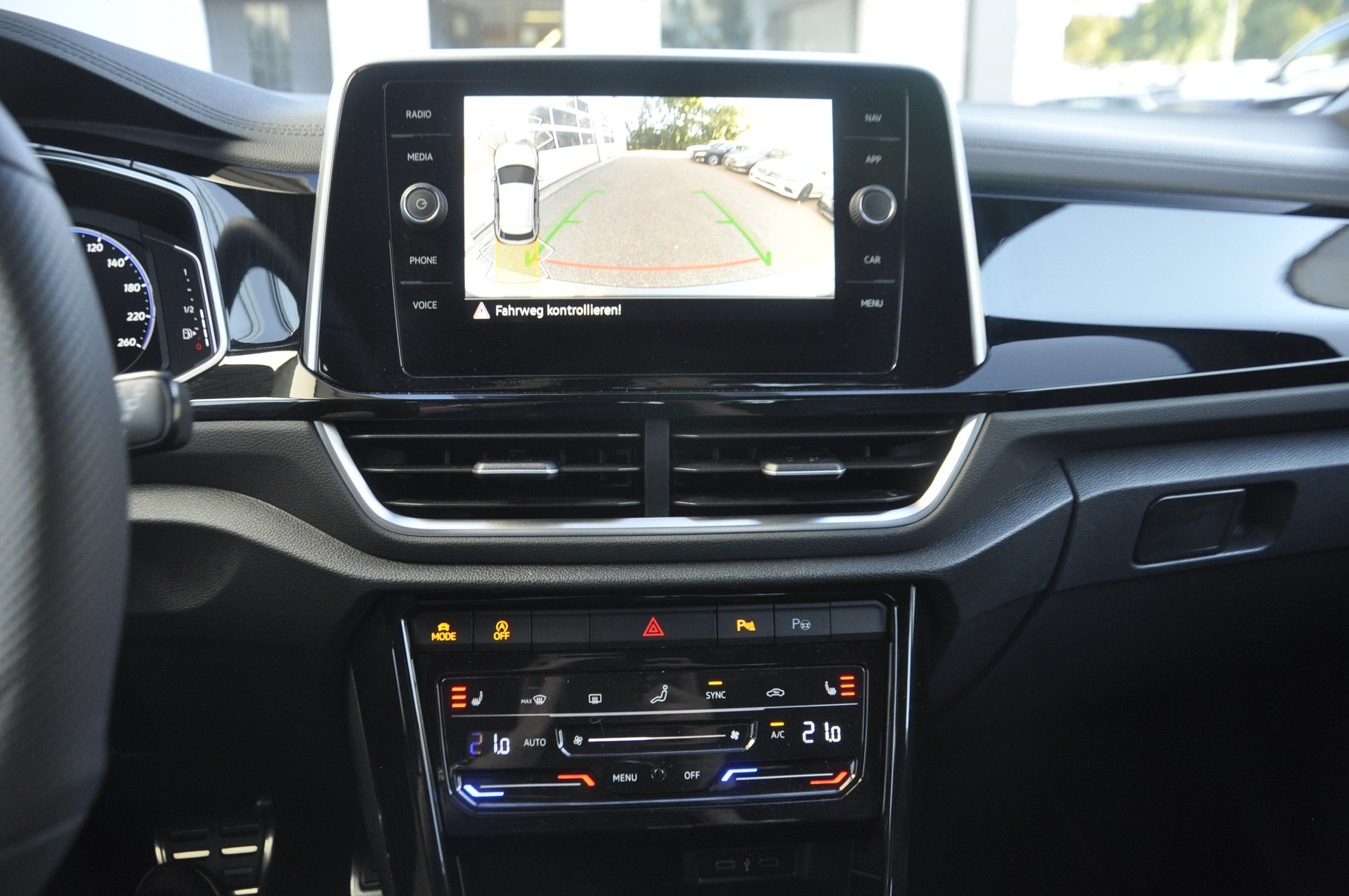 VW T-Roc 1.5 TSI EVO R-Line DSG-image-10