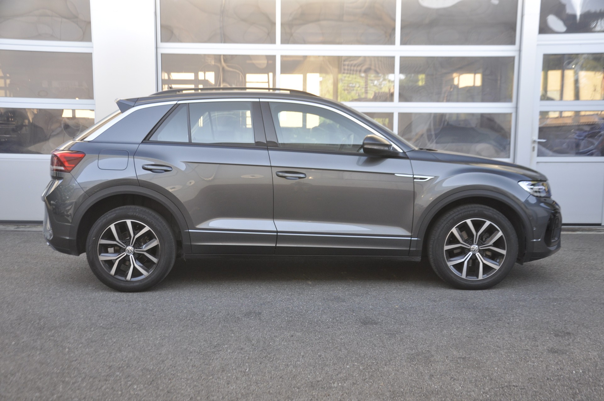 VW T-Roc 1.5 TSI EVO R-Line DSG-image-1