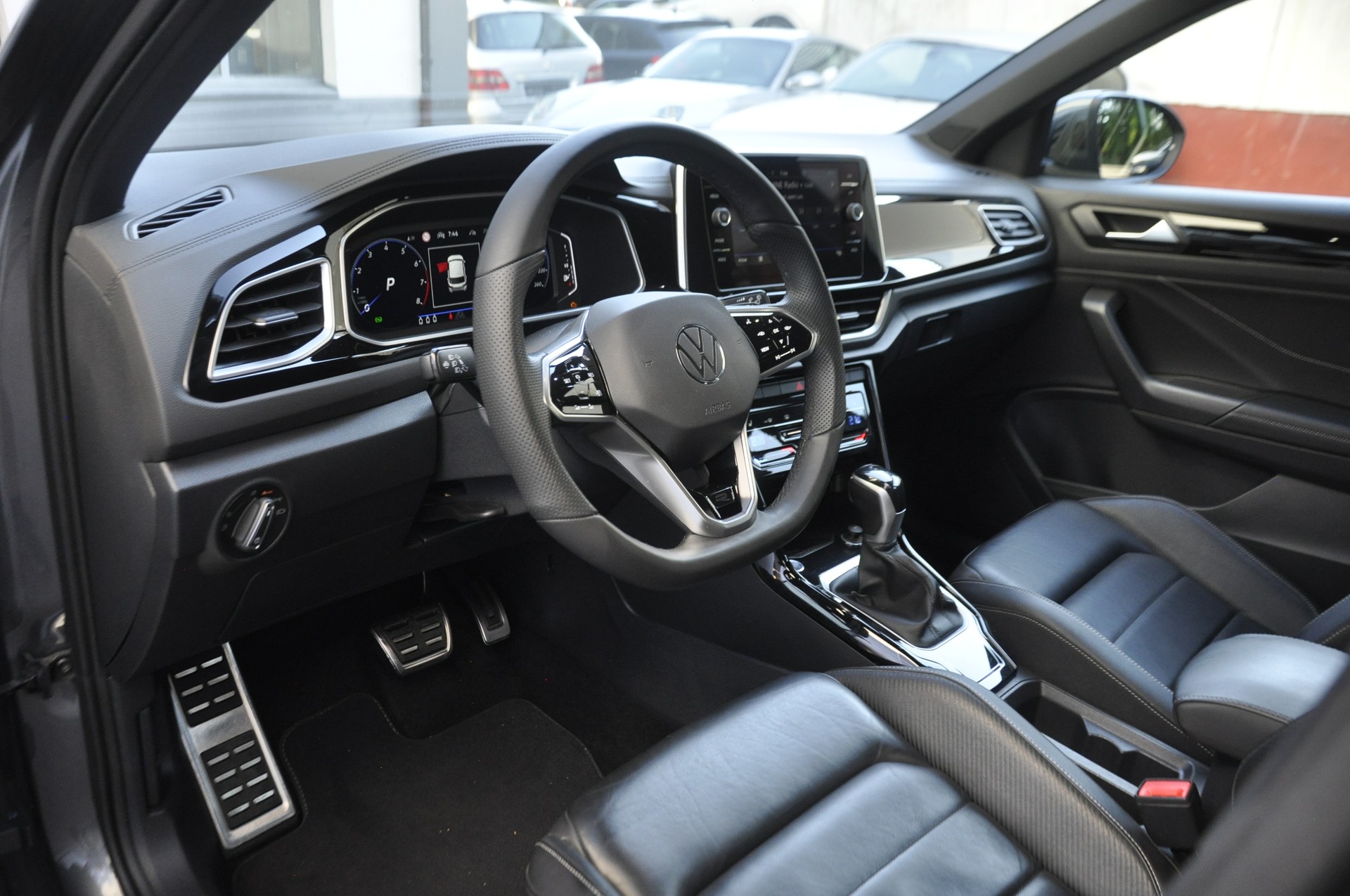 VW T-Roc 1.5 TSI EVO R-Line DSG-image-5