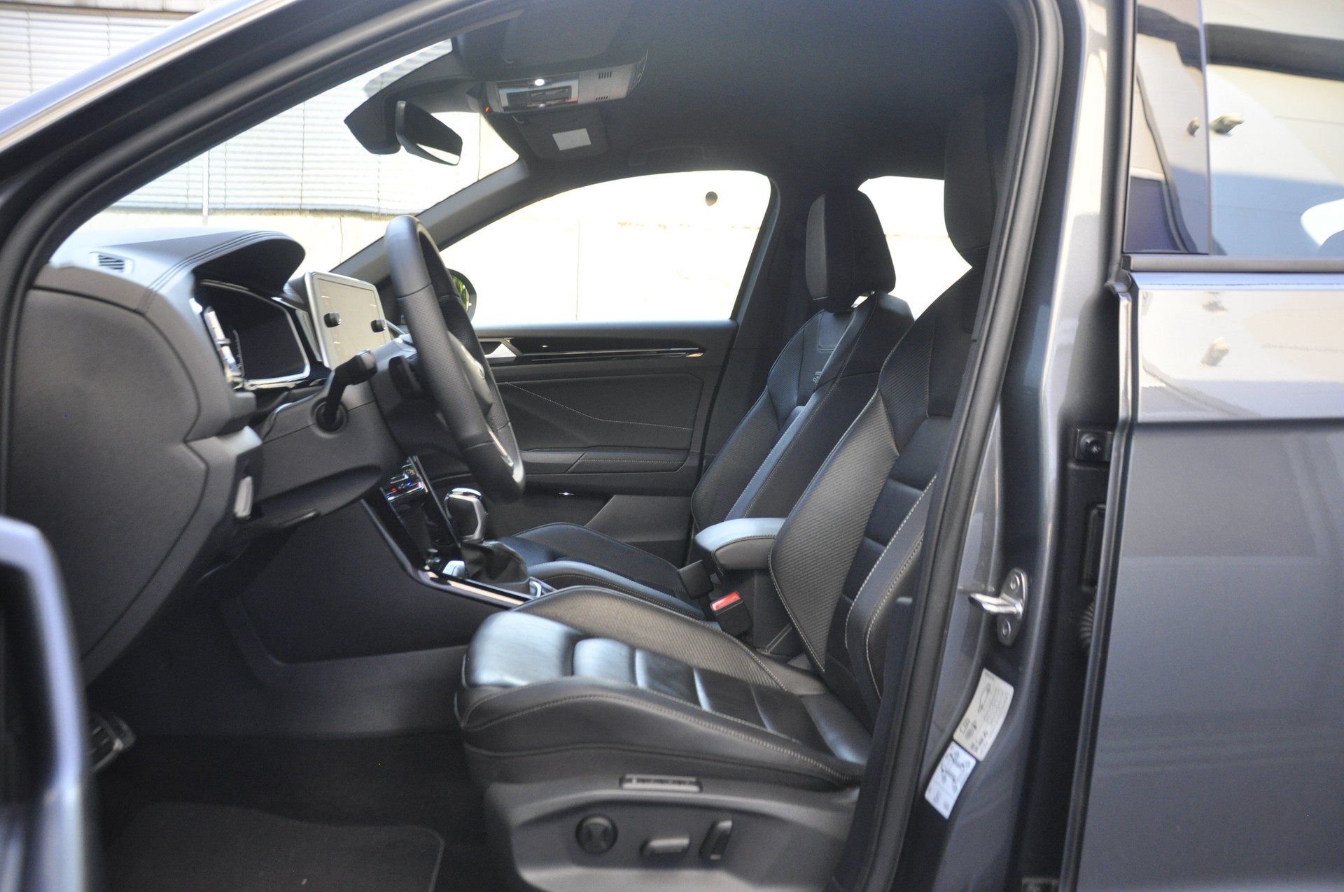 VW T-Roc 1.5 TSI EVO R-Line DSG-image-4