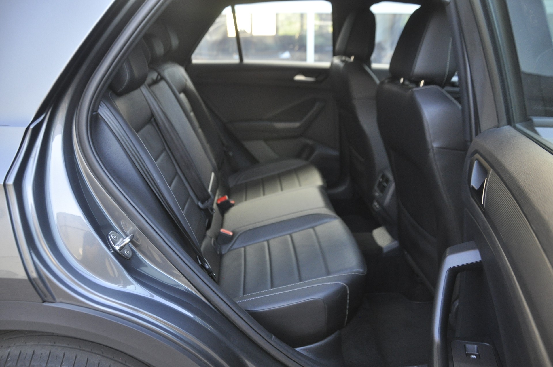 VW T-Roc 1.5 TSI EVO R-Line DSG-image-8